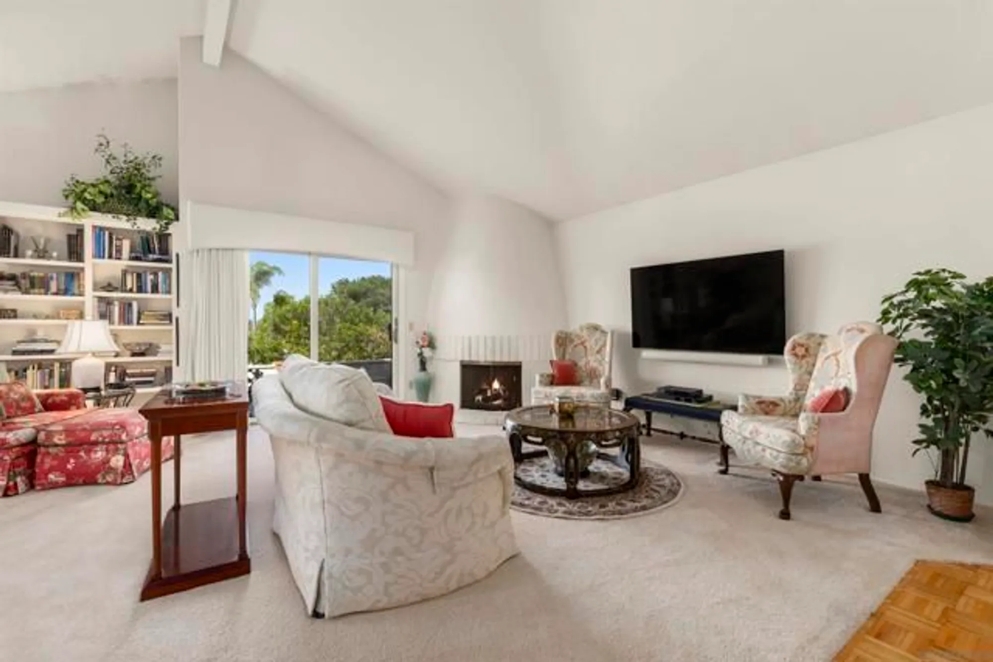 Property Slideshow image 5 of 75 | 17632 caminito hercuba, San Diego, CA, 92128