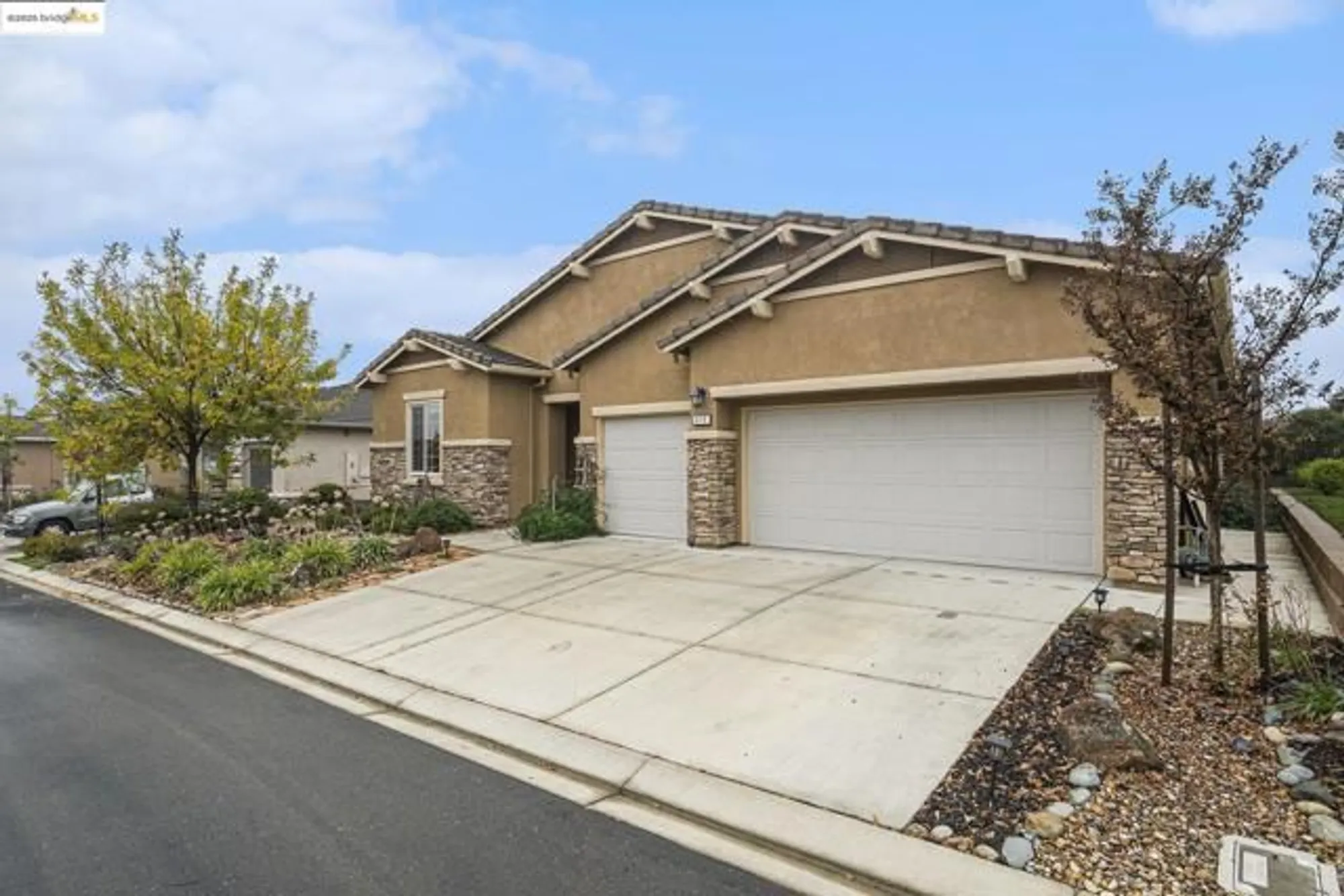 Property Slideshow image 2 of 34 | 415 pelican pl, Rio Vista, CA, 94571