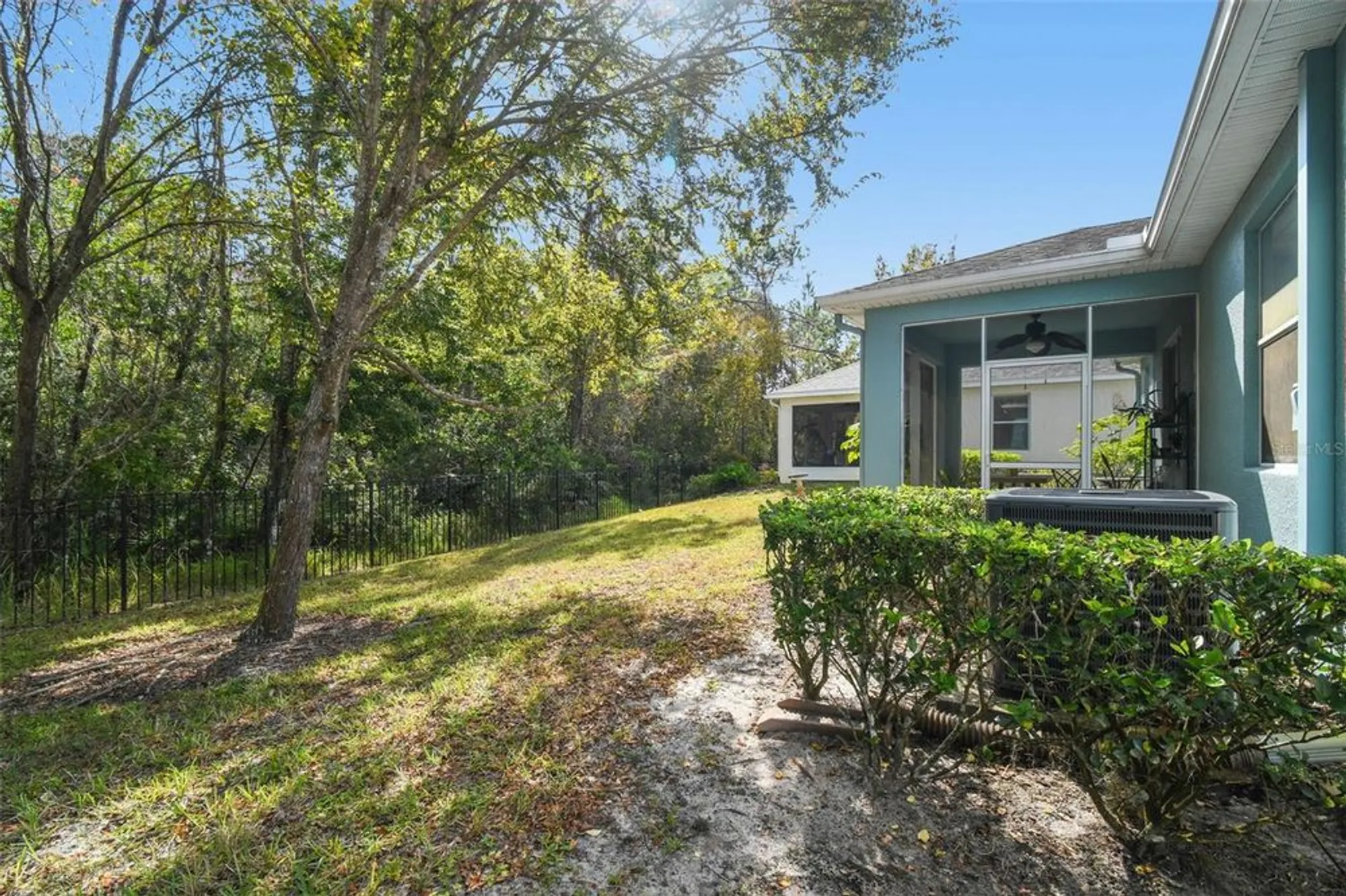 Property Slideshow image 36 of 91 | 11150 paradise point way, New Port Richey, FL, 34654