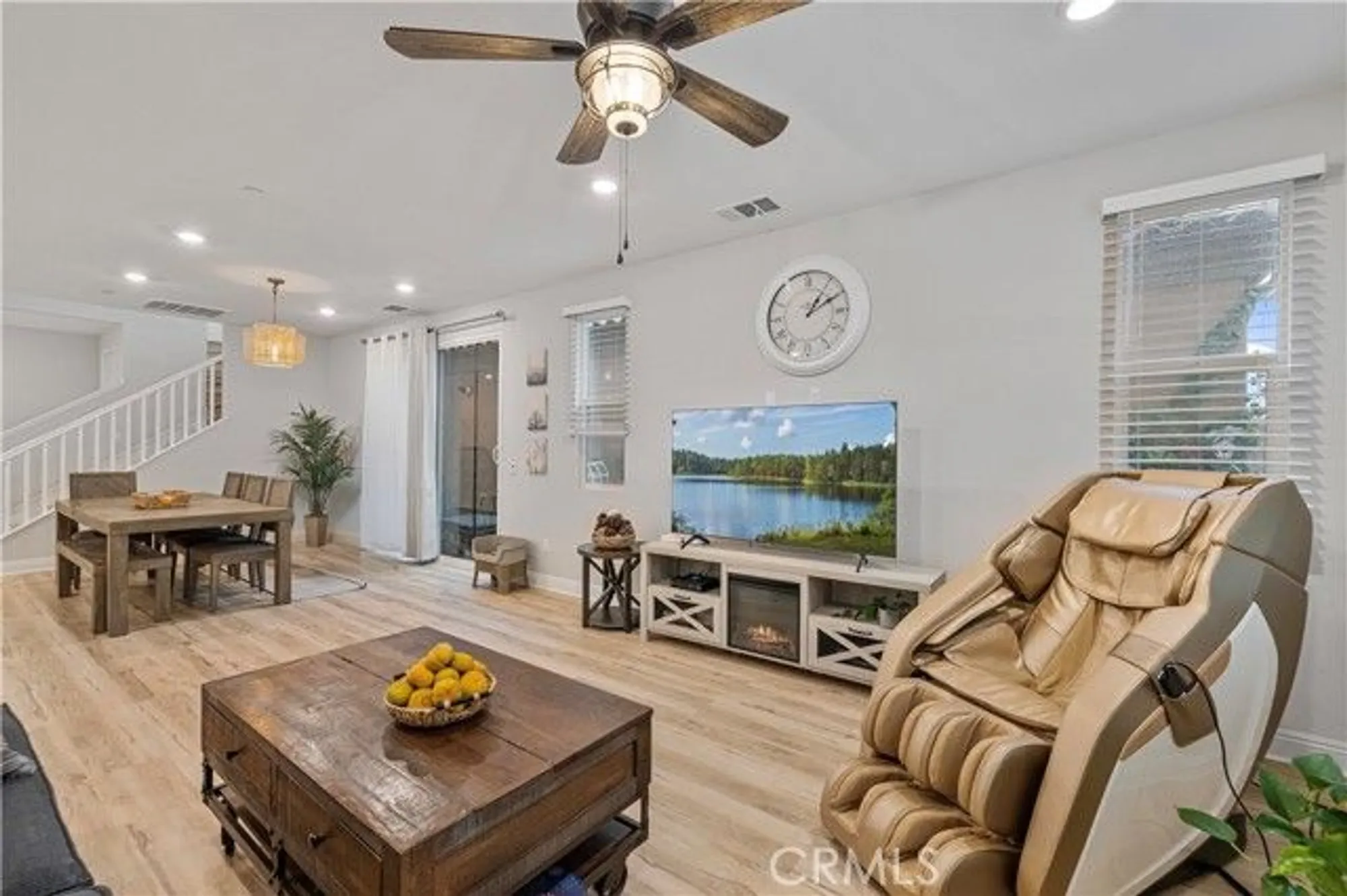 Property Slideshow image 13 of 55 | 20608 galloway dr, Santa Clarita, CA, 91350