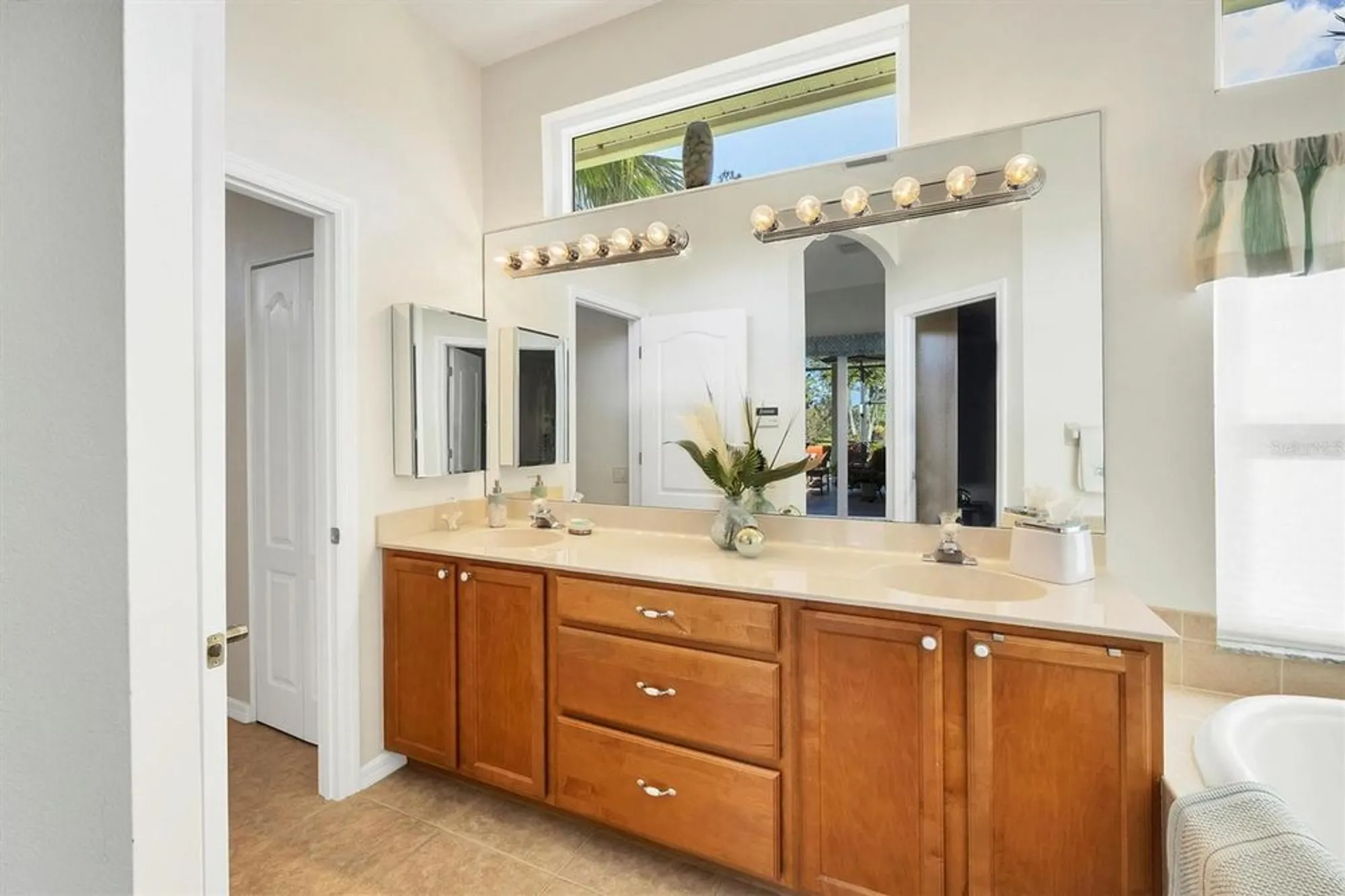 Property Slideshow image 21 of 70 | 3337 pine shadow cir, North Port, FL, 34287