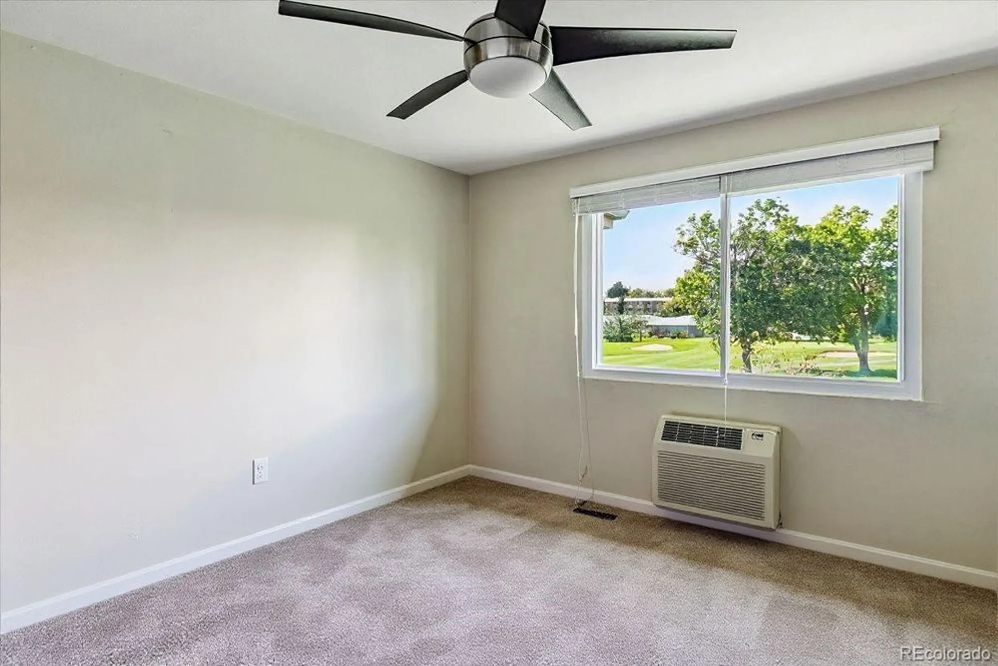 Property Slideshow image 11 of 36 | 725 s clinton st apt 13b, Denver, CO, 80247