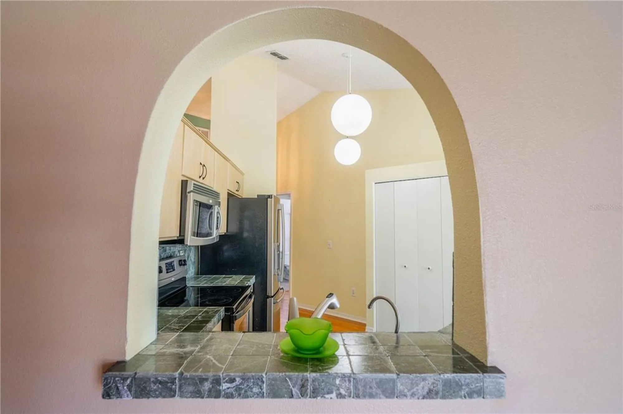 Property Slideshow image 7 of 47 | 301 caloosa palms ct, Sun City Center, FL, 33573