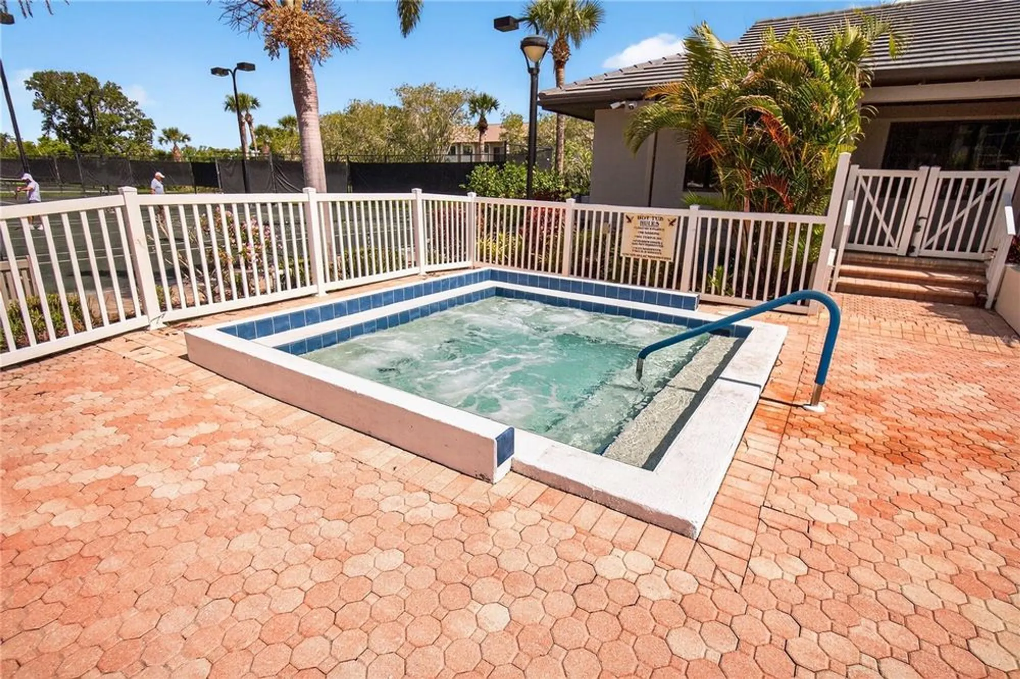 Property Slideshow image 47 of 59 | 5430 eagles point cir 202, Sarasota, FL, 34231