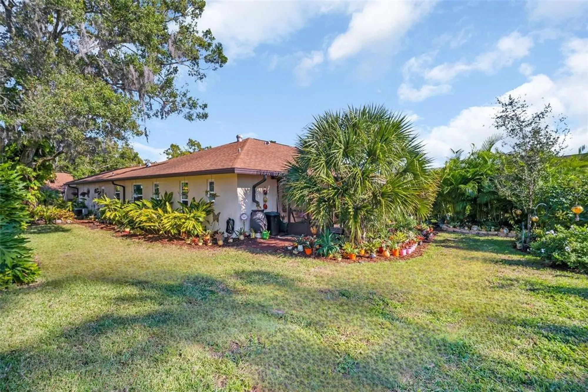 Property Slideshow image 29 of 49 | 3481 maclaren dr, Palm Harbor, FL, 34684