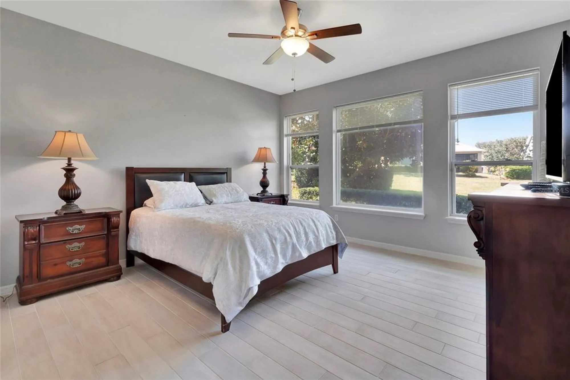 Property Slideshow image 22 of 51 | 109 falling acorn ave, Groveland, FL, 34736