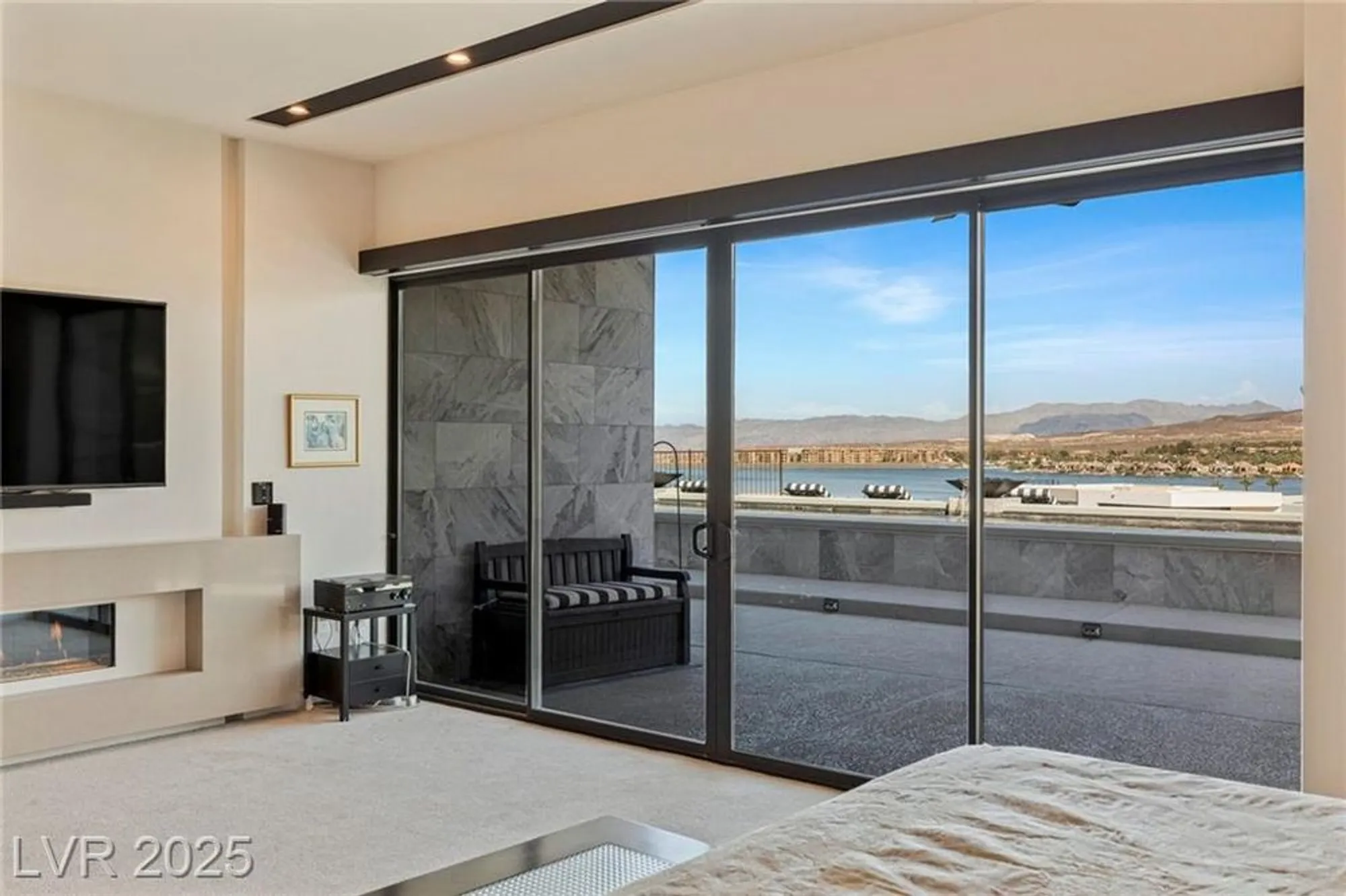 Property Slideshow image 16 of 85 | 53 falling ridge ln, Henderson, NV, 89011