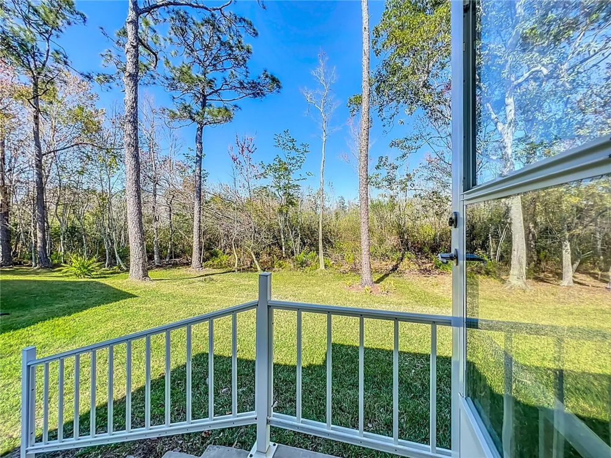 Property Slideshow image 40 of 68 | 32676 oak park dr, Leesburg, FL, 34748