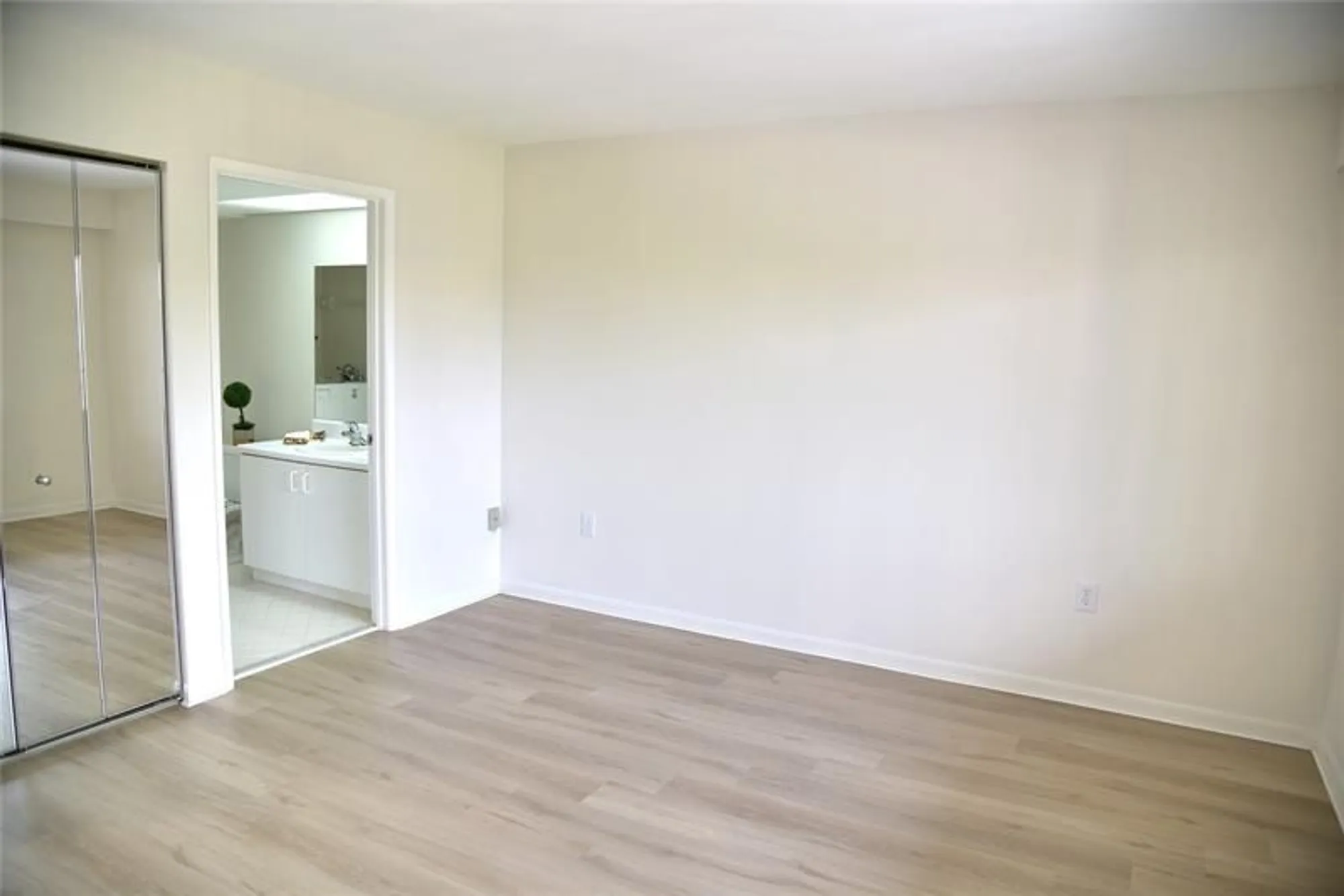 Property Slideshow image 15 of 21 | 801 sw 138th ave e402, Pembroke Pines, FL, 33027