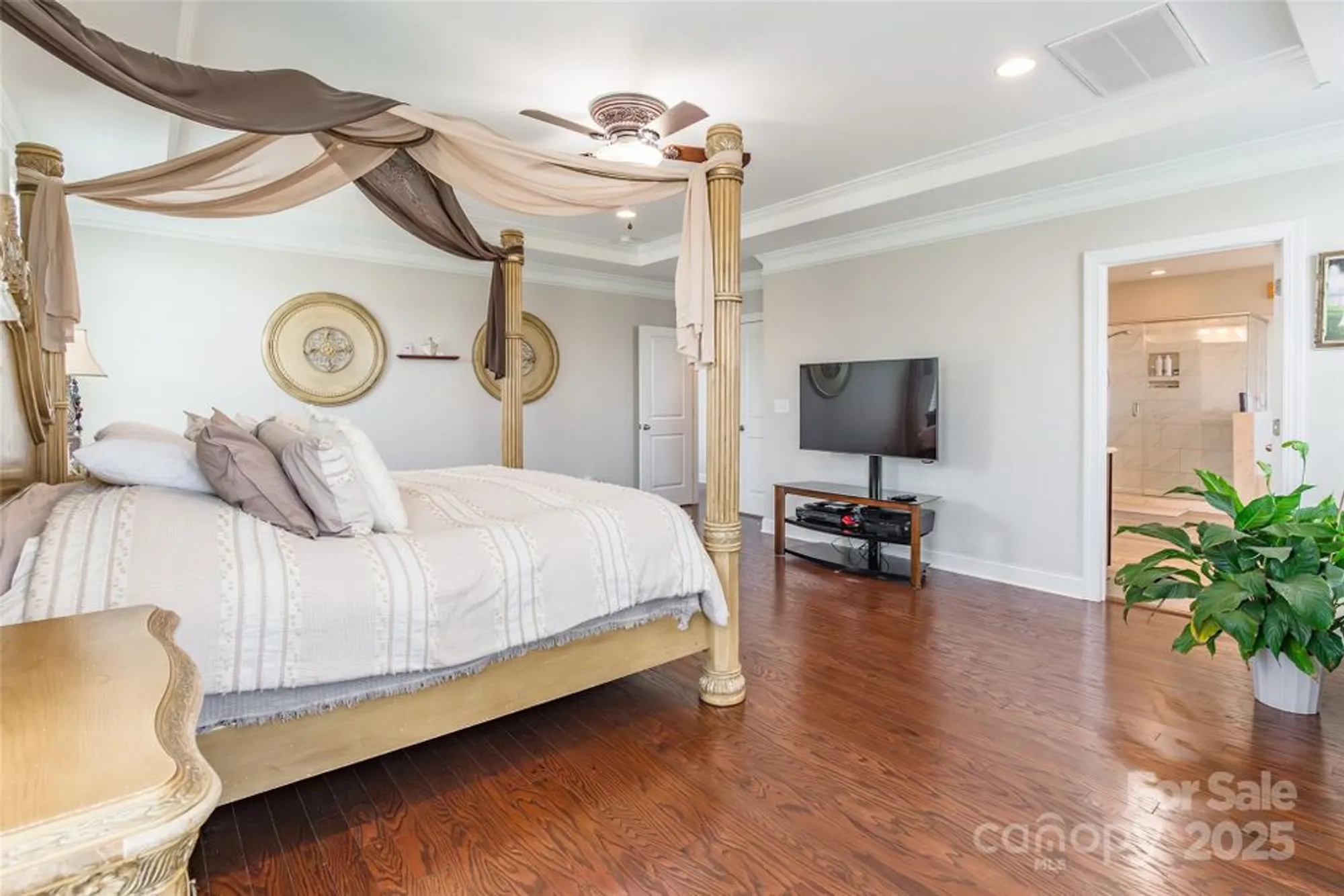Property Slideshow image 16 of 46 | 208 canoe pole ln, Mooresville, NC, 28117