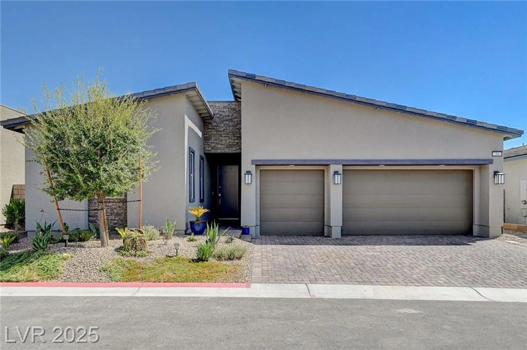 Property Slideshow image 2 of 99 | 33 reverie heights ave, Henderson, NV, 89011