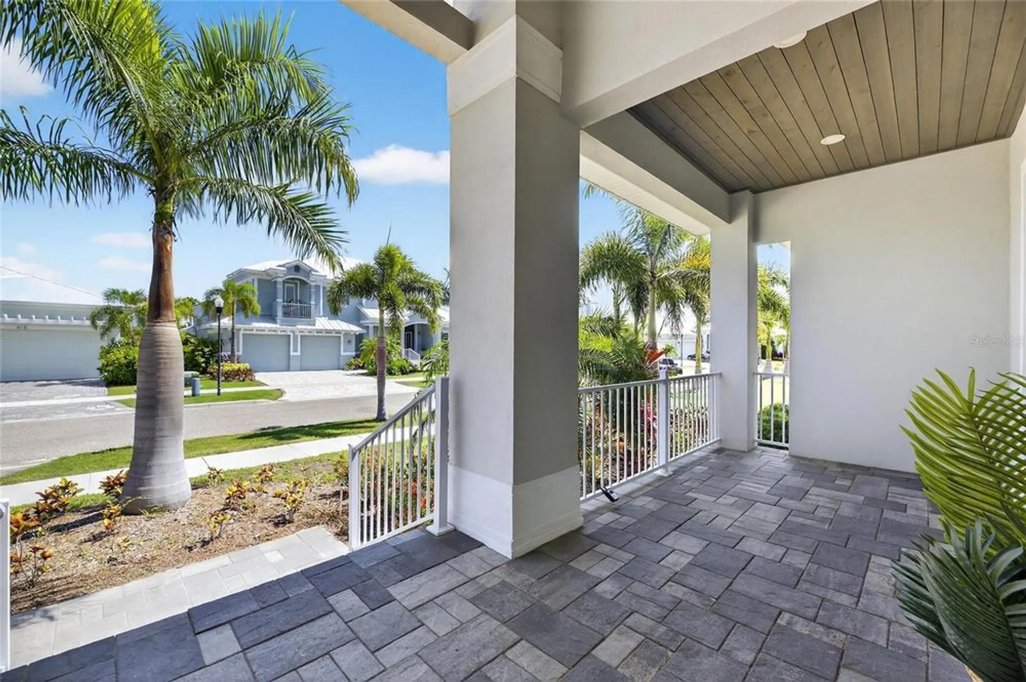 Property Slideshow image 9 of 91 | 614 pinckney dr, Apollo Beach, FL, 33572