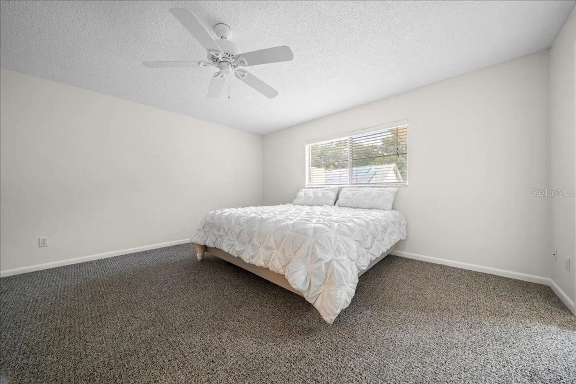 Property Slideshow image 17 of 44 | 8819 sw 91st pl c, Ocala, FL, 34481