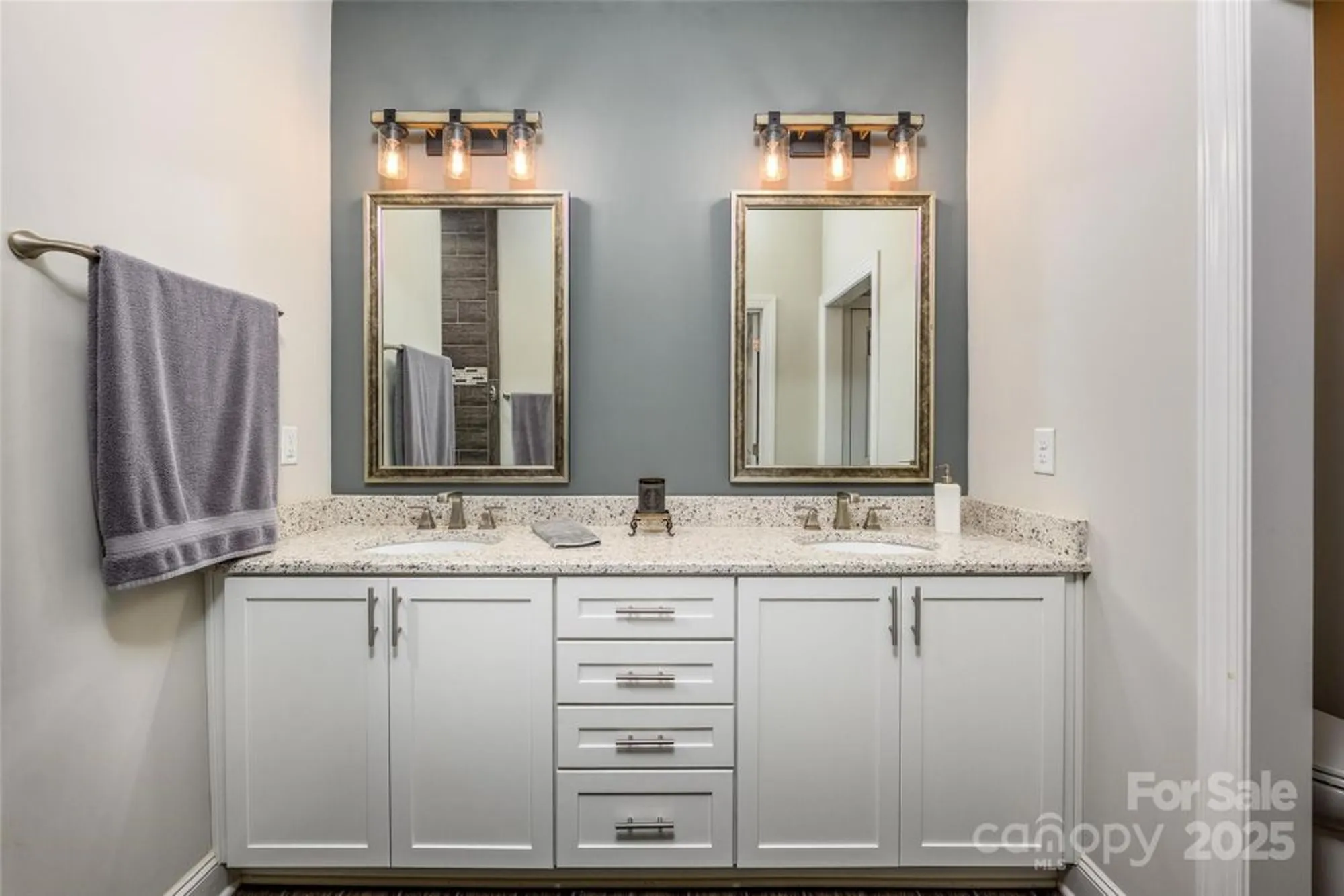 Property Slideshow image 30 of 48 | 16215 lakeside loop ln, Cornelius, NC, 28031