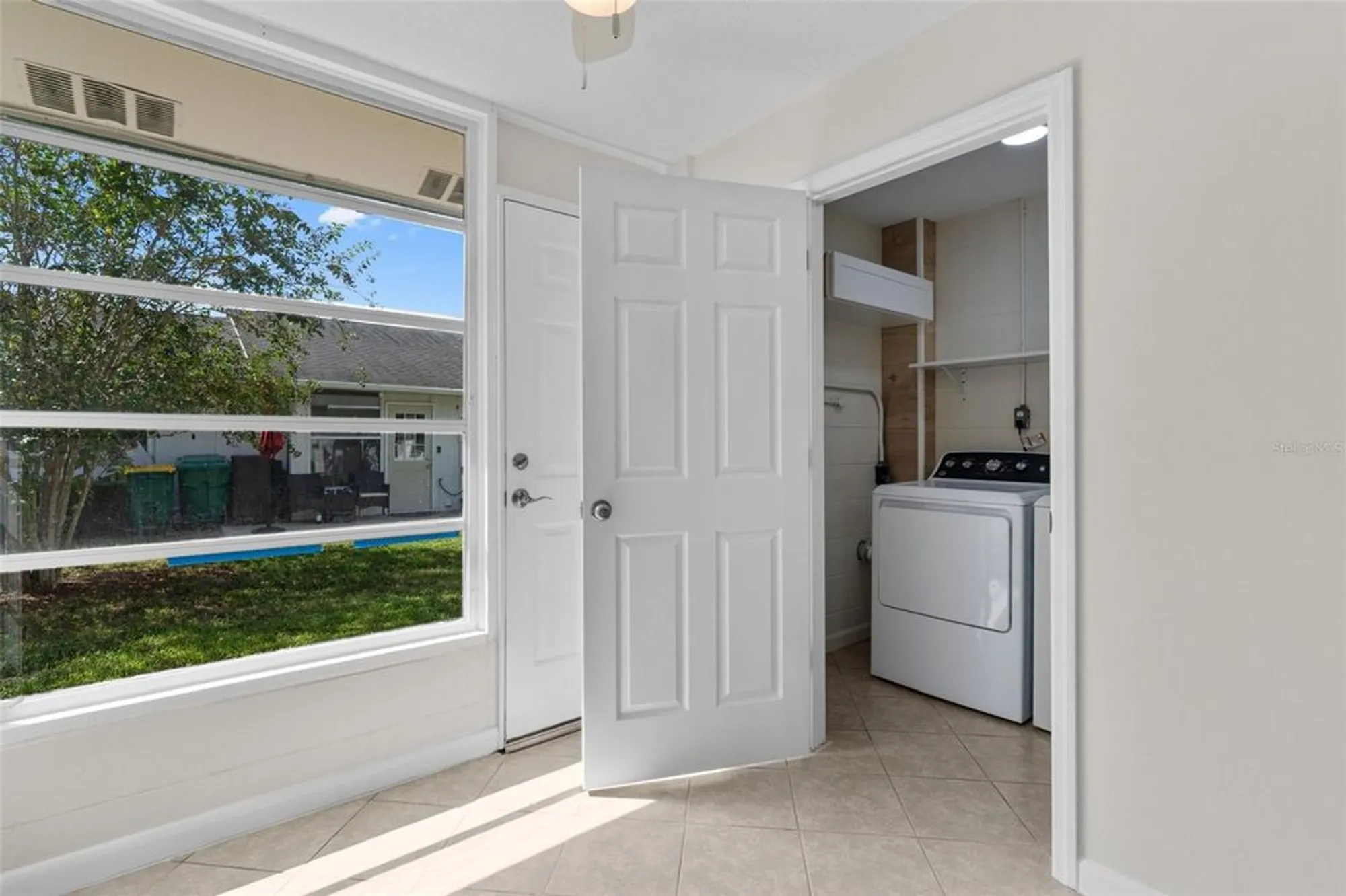 Property Slideshow image 15 of 20 | 183 n hill ave # 90, Deland, FL, 32724