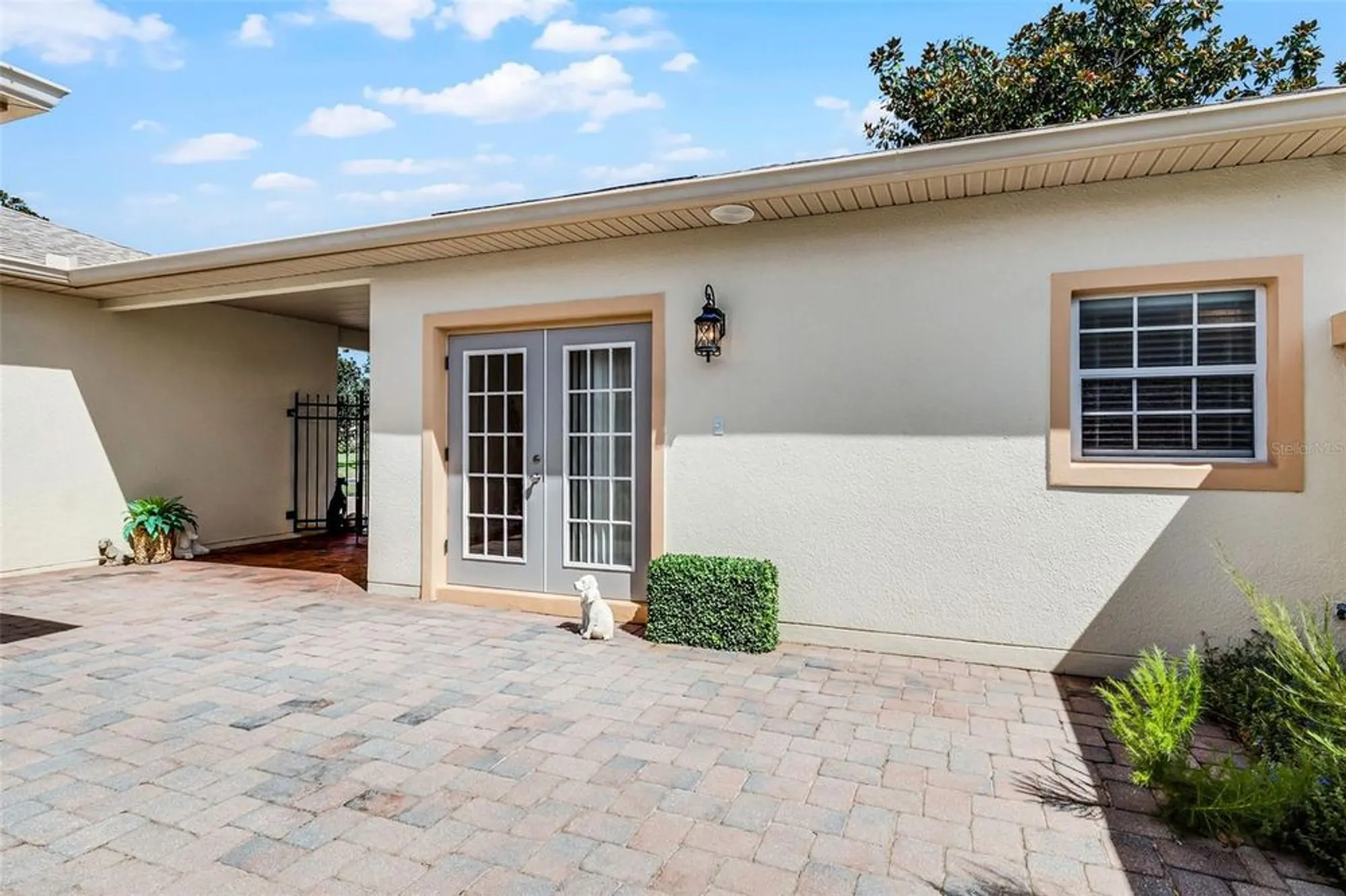 Property Slideshow image 10 of 89 | 917 shorehaven dr, Poinciana, FL, 34759