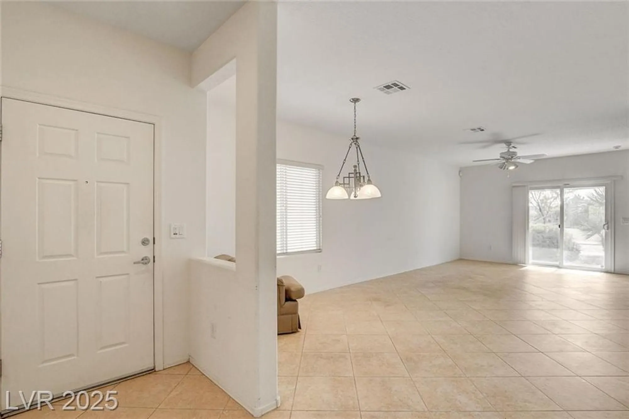 Property Slideshow image 9 of 48 | 2421 willow wren dr, North Las Vegas, NV, 89084
