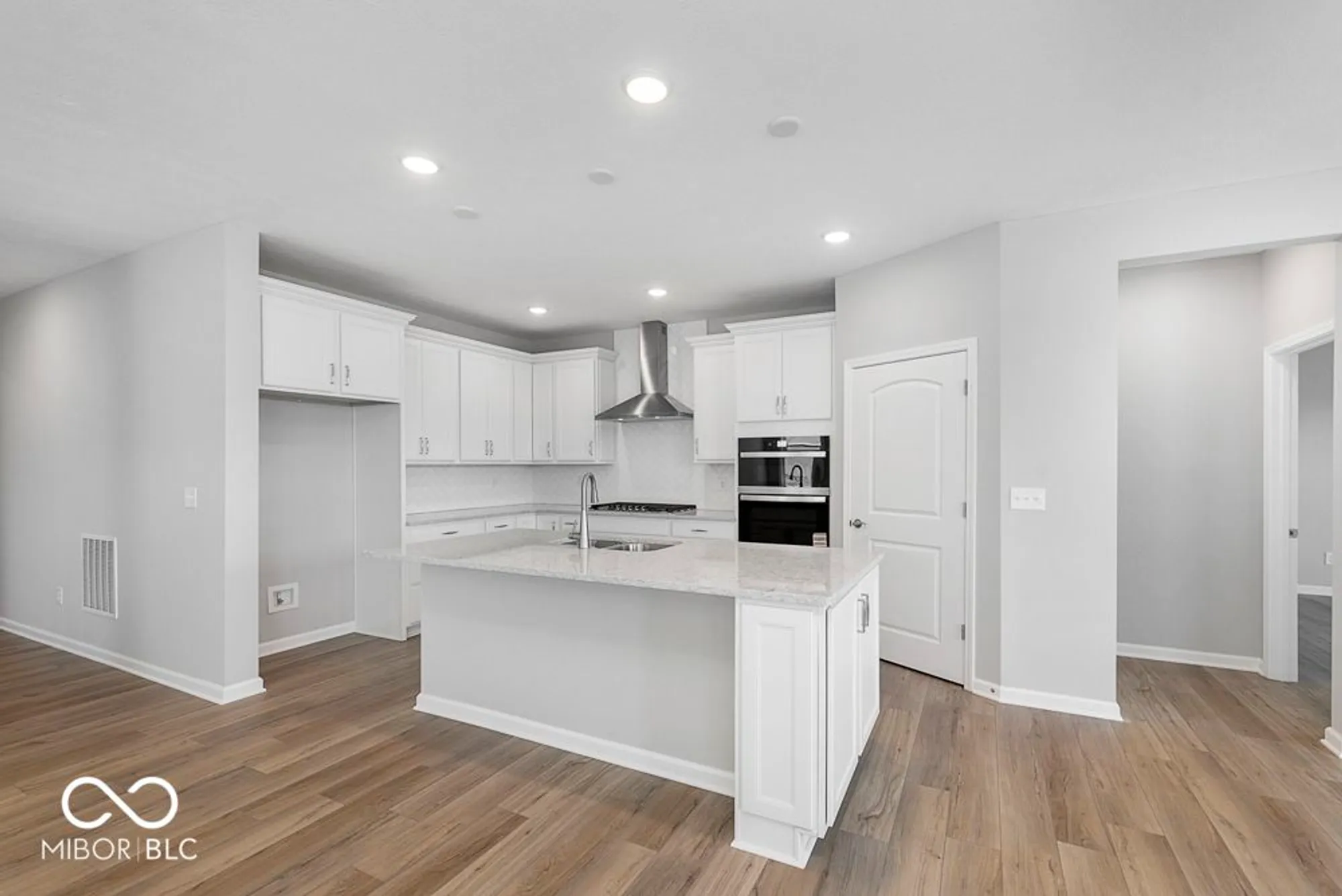 Property Slideshow image 4 of 32 | 14931 iron liege way, Westfield, IN, 46074