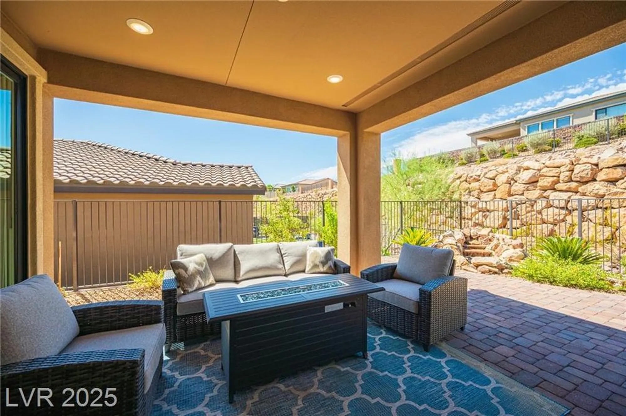 Property Slideshow image 23 of 55 | 35 cliffwater st, Henderson, NV, 89011