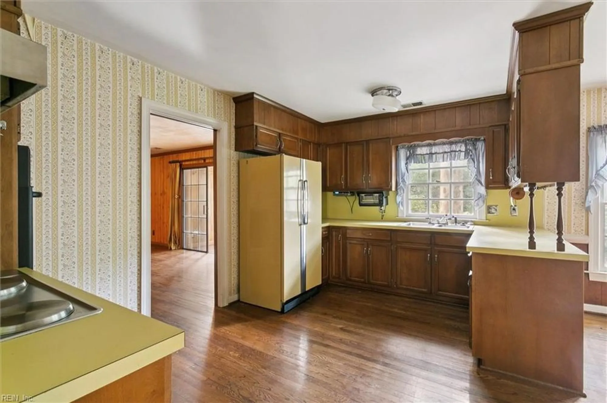 Property Slideshow image 8 of 36 | 5 hampton ky, Williamsburg, VA, 23185