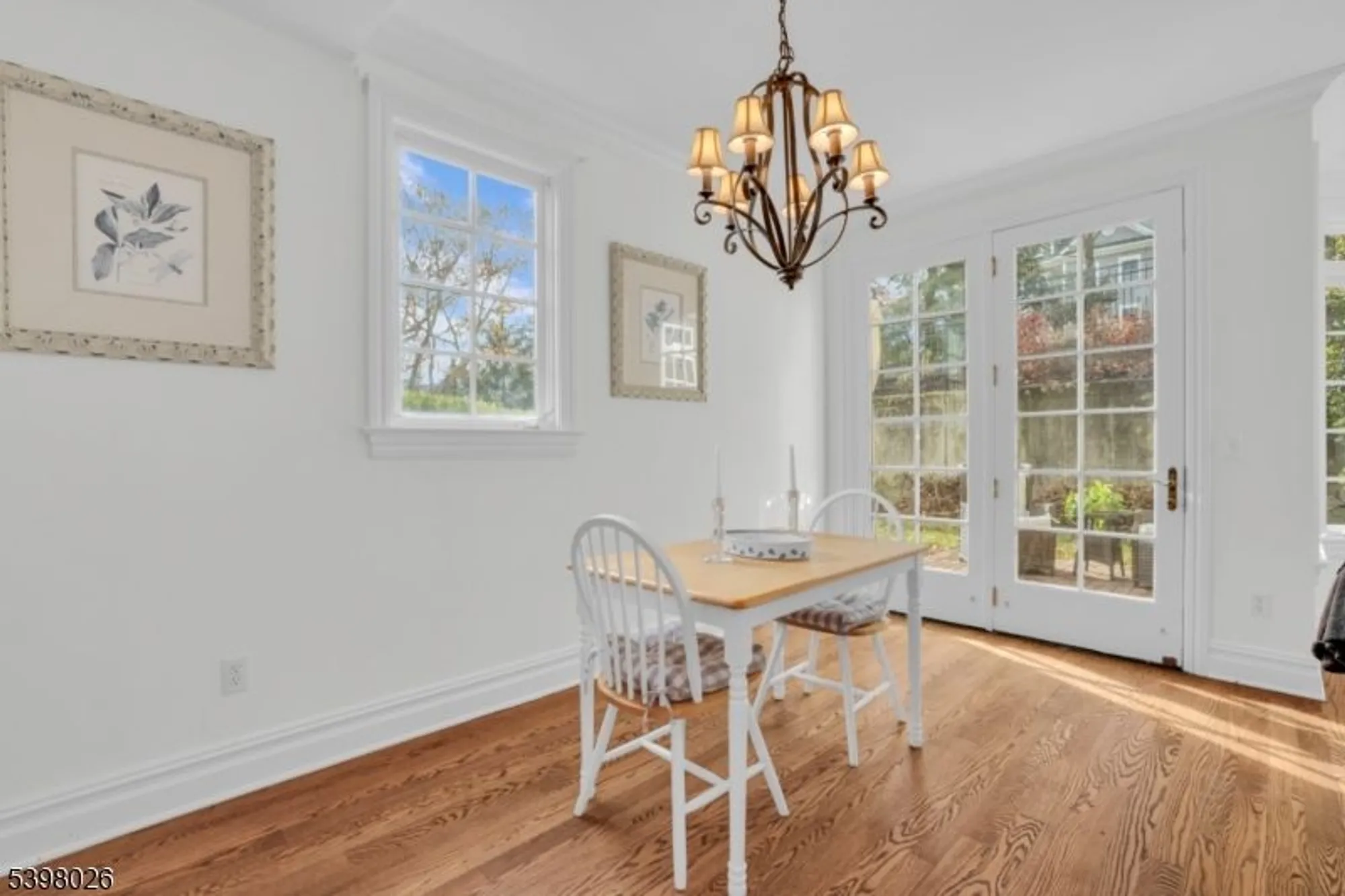 Property Slideshow image 6 of 19 | 34 schmidt cir, Watchung, NJ, 07069