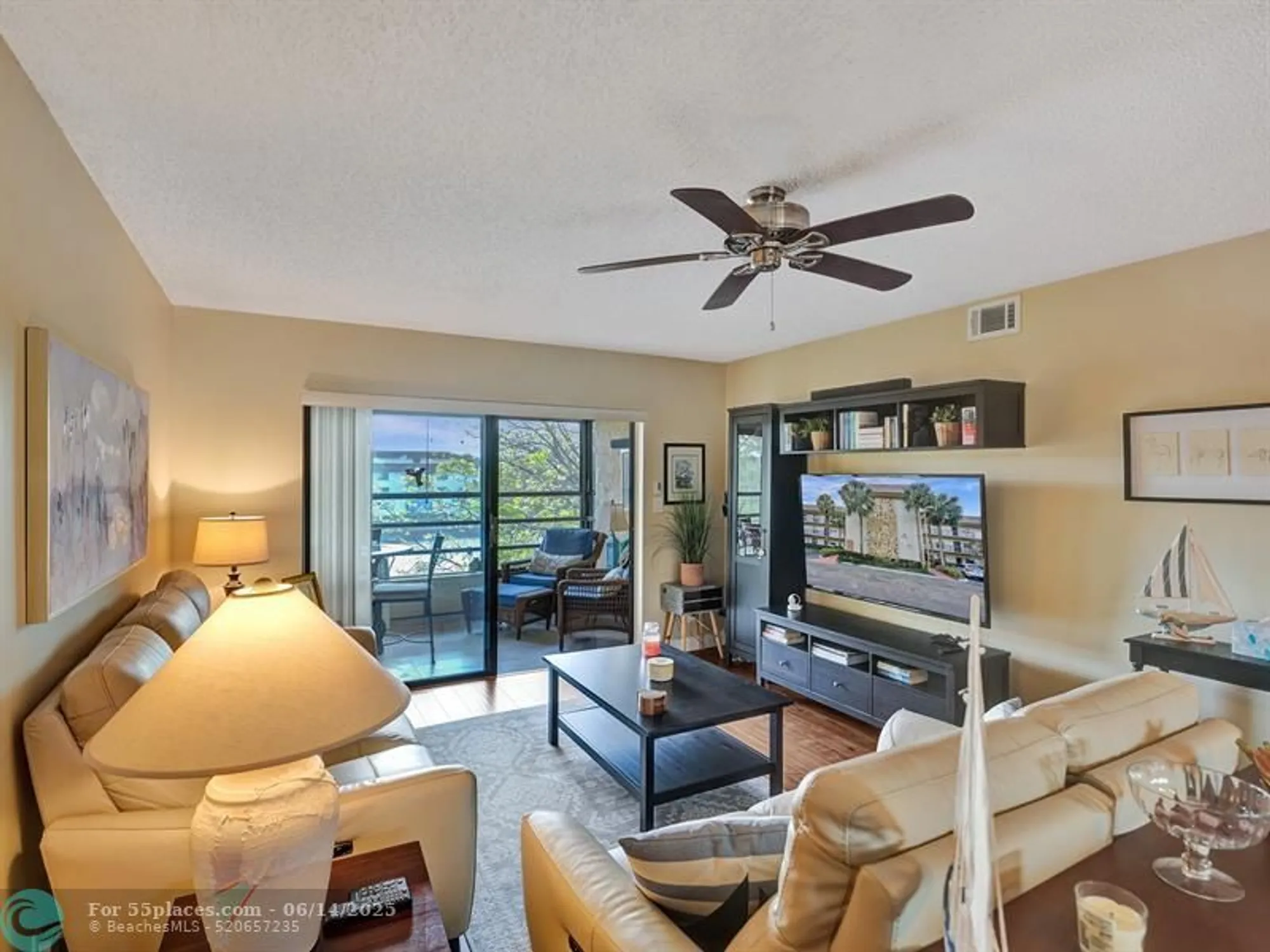 Property Slideshow image 11 of 43 | 6080 n sabal palm blvd 305, Tamarac, FL, 33319