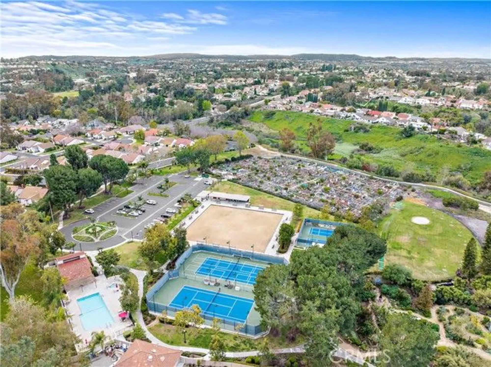 Property Slideshow image 40 of 43 | 23902 via lugones, Mission Viejo, CA, 92692