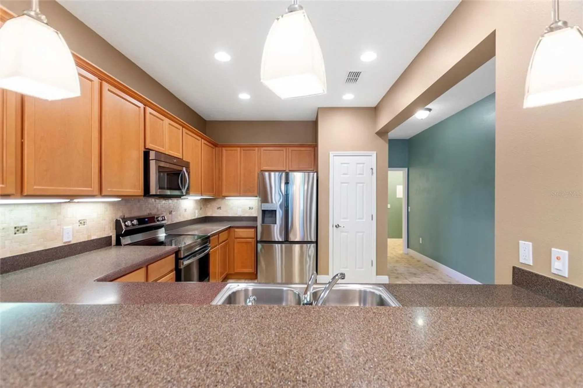 Property Slideshow image 7 of 44 | 555 presido park pl, Kissimmee, FL, 34759