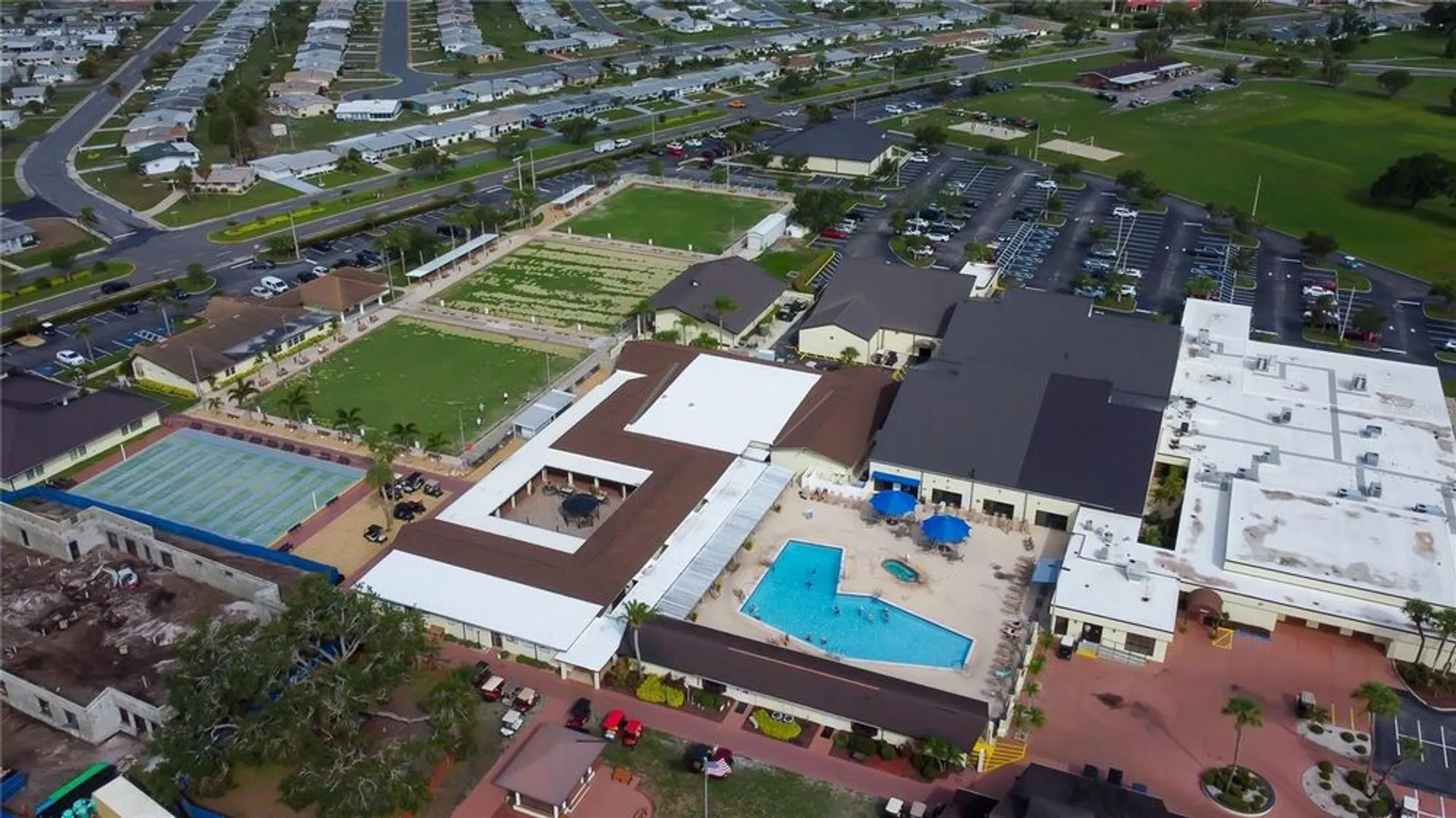 Property Slideshow image 69 of 77 | 329 club manor dr, Sun City Center, FL, 33573