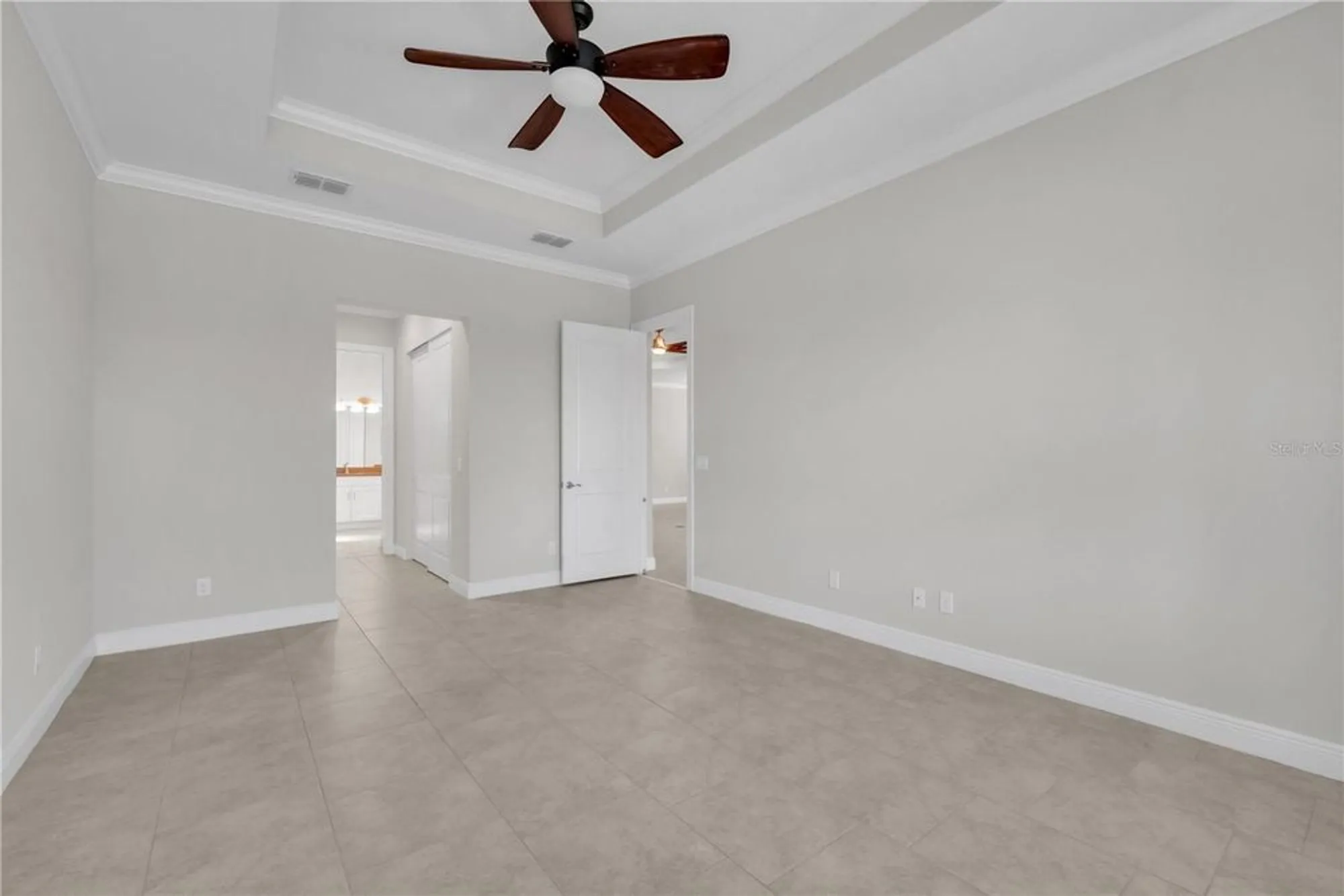 Property Slideshow image 21 of 51 | 4948 grand banks dr, Wimauma, FL, 33598