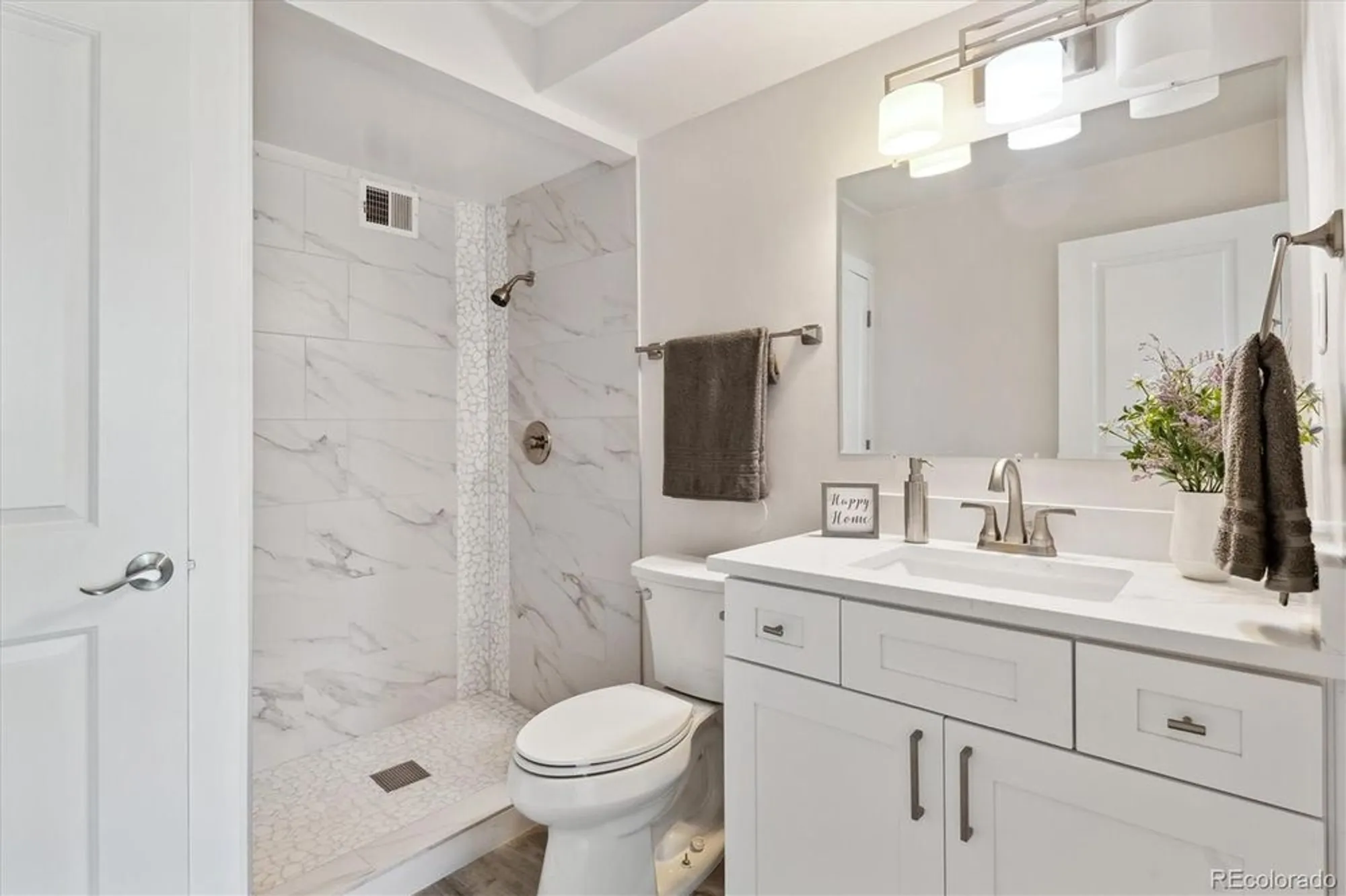 Property Slideshow image 16 of 50 | 715 s alton way 5a, Denver, CO, 80247