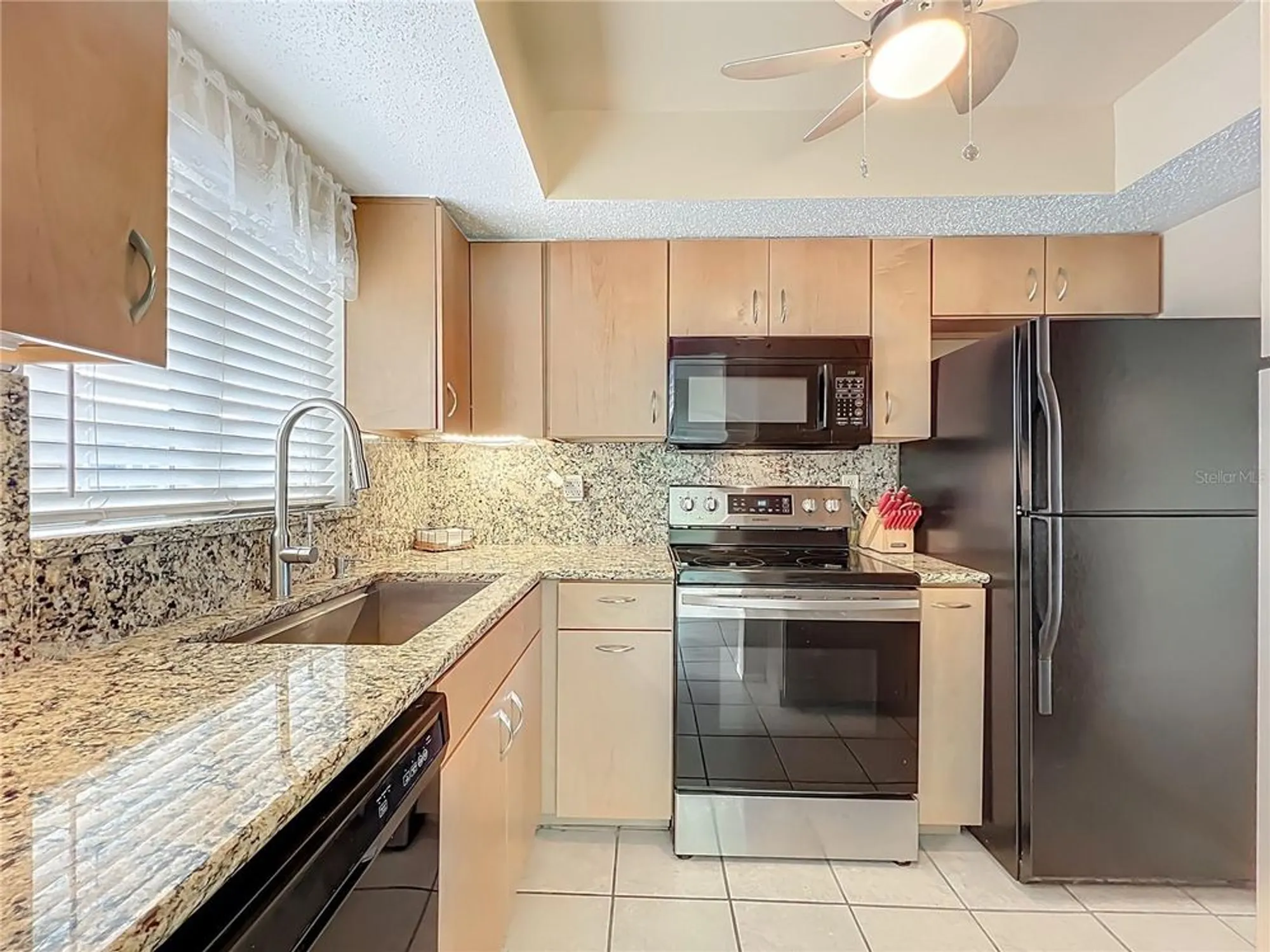 Property Slideshow image 5 of 51 | 3783 lake bayshore dr # h404, Bradenton, FL, 34205