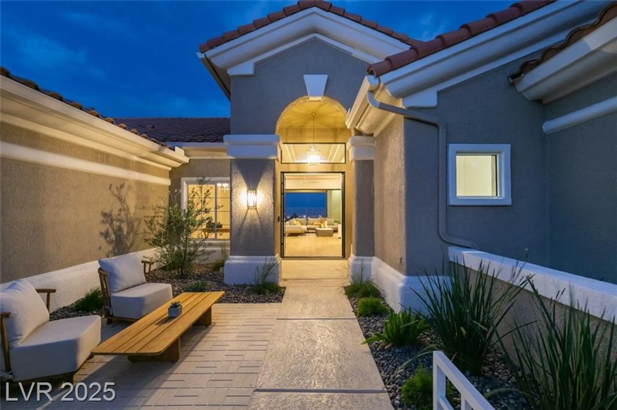 Property Slideshow image 8 of 39 | 2104 hot oak ridge st, Las Vegas, NV, 89134