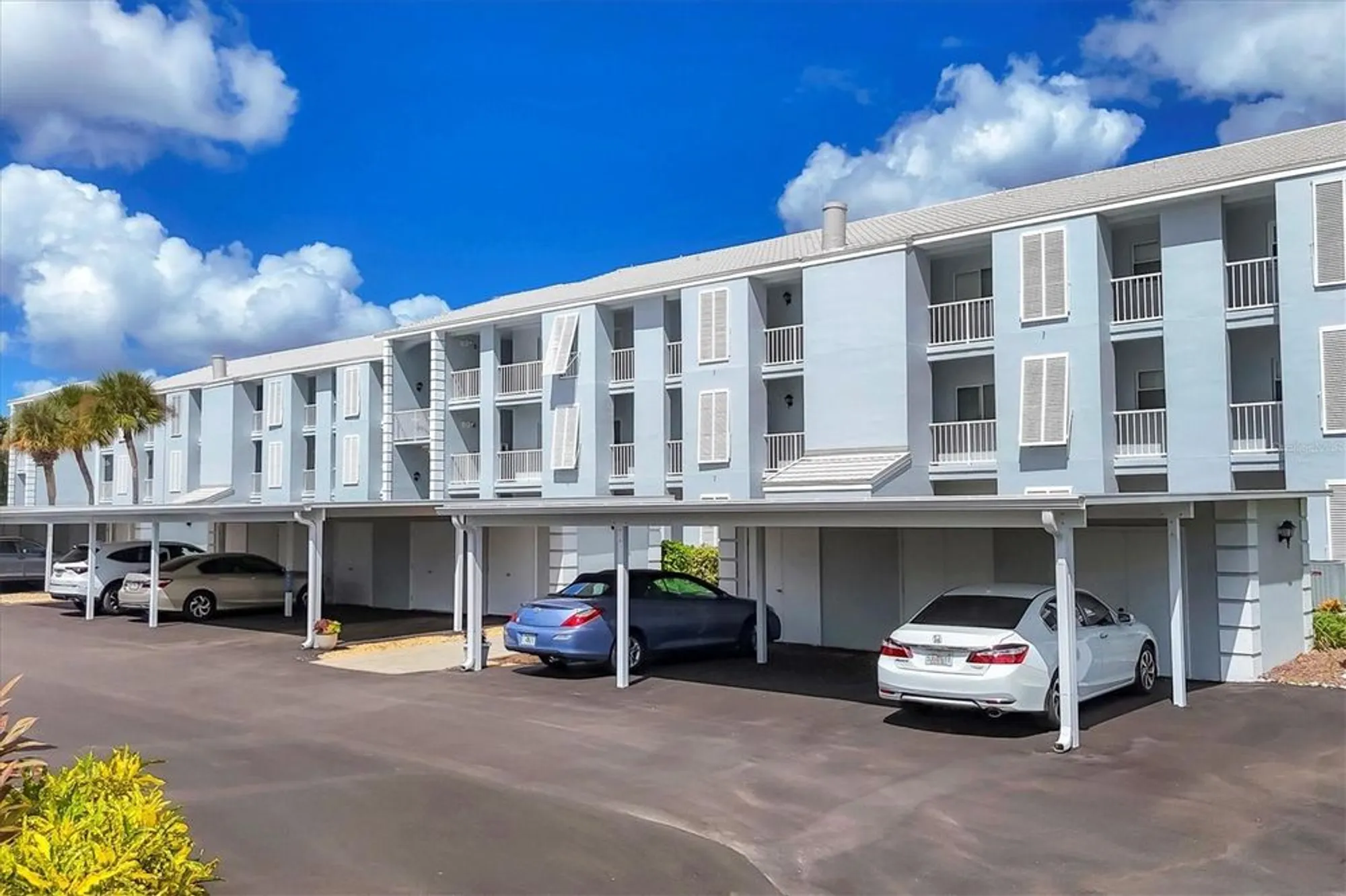 Property Slideshow image 8 of 61 | 408 cerromar cir 331, Venice, FL, 34293