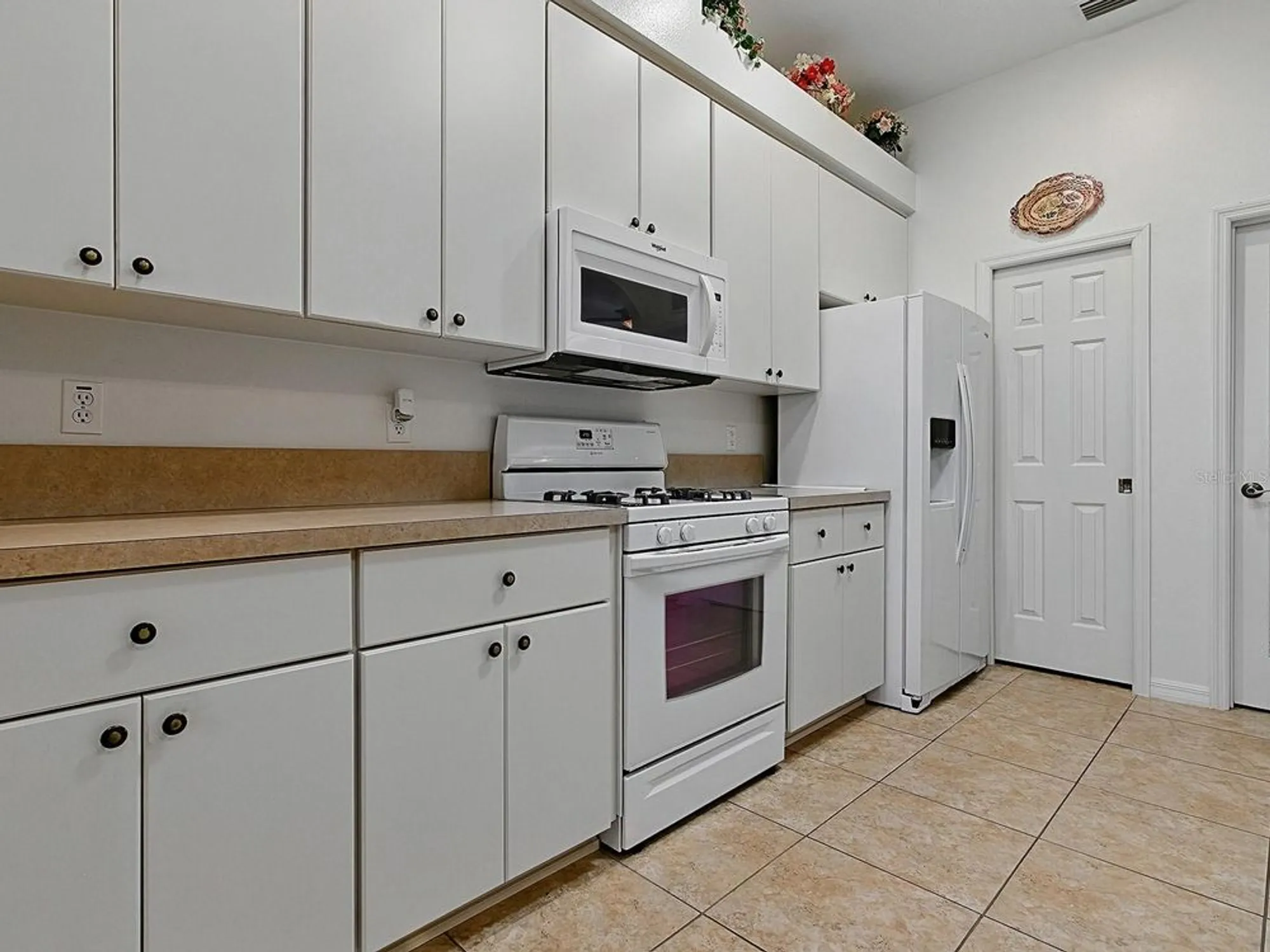 Property Slideshow image 23 of 89 | 3001 lake huron ln, Tavares, FL, 32778