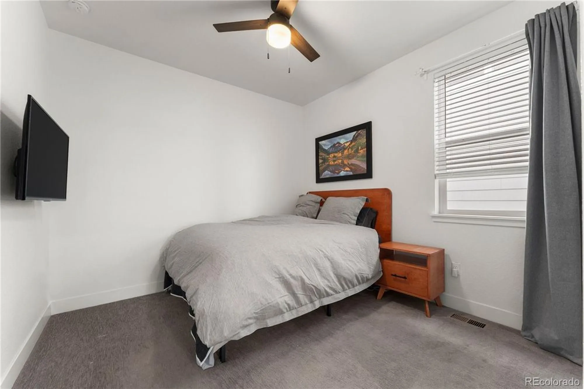Property Slideshow image 9 of 49 | 483 white sand trl, Castle Rock, CO, 80104