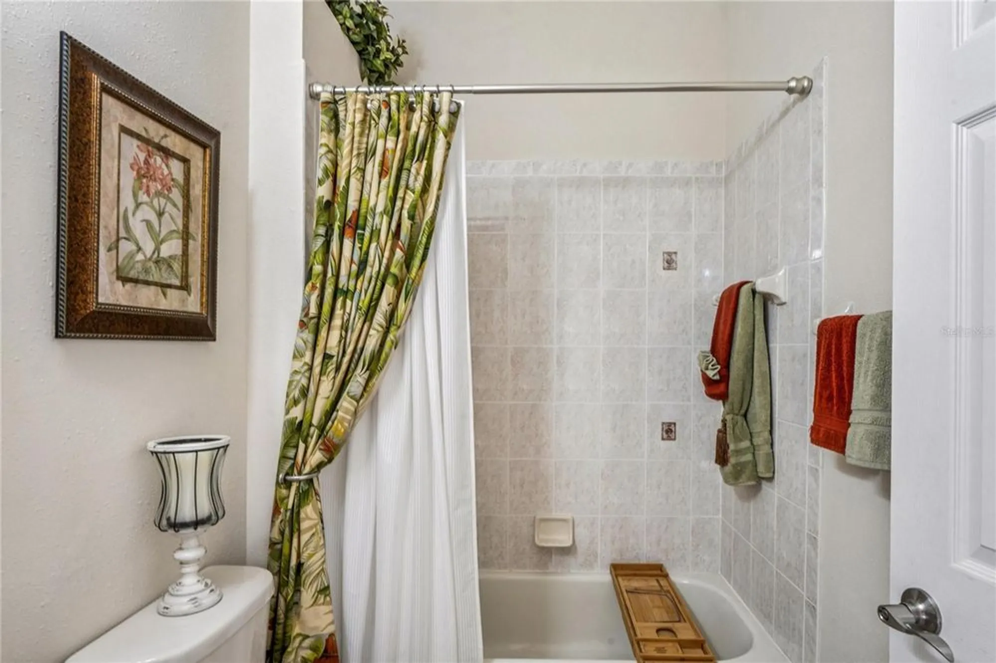 Property Slideshow image 48 of 100 | 9298 grand cypress dr, Weeki Wachee, FL, 34613