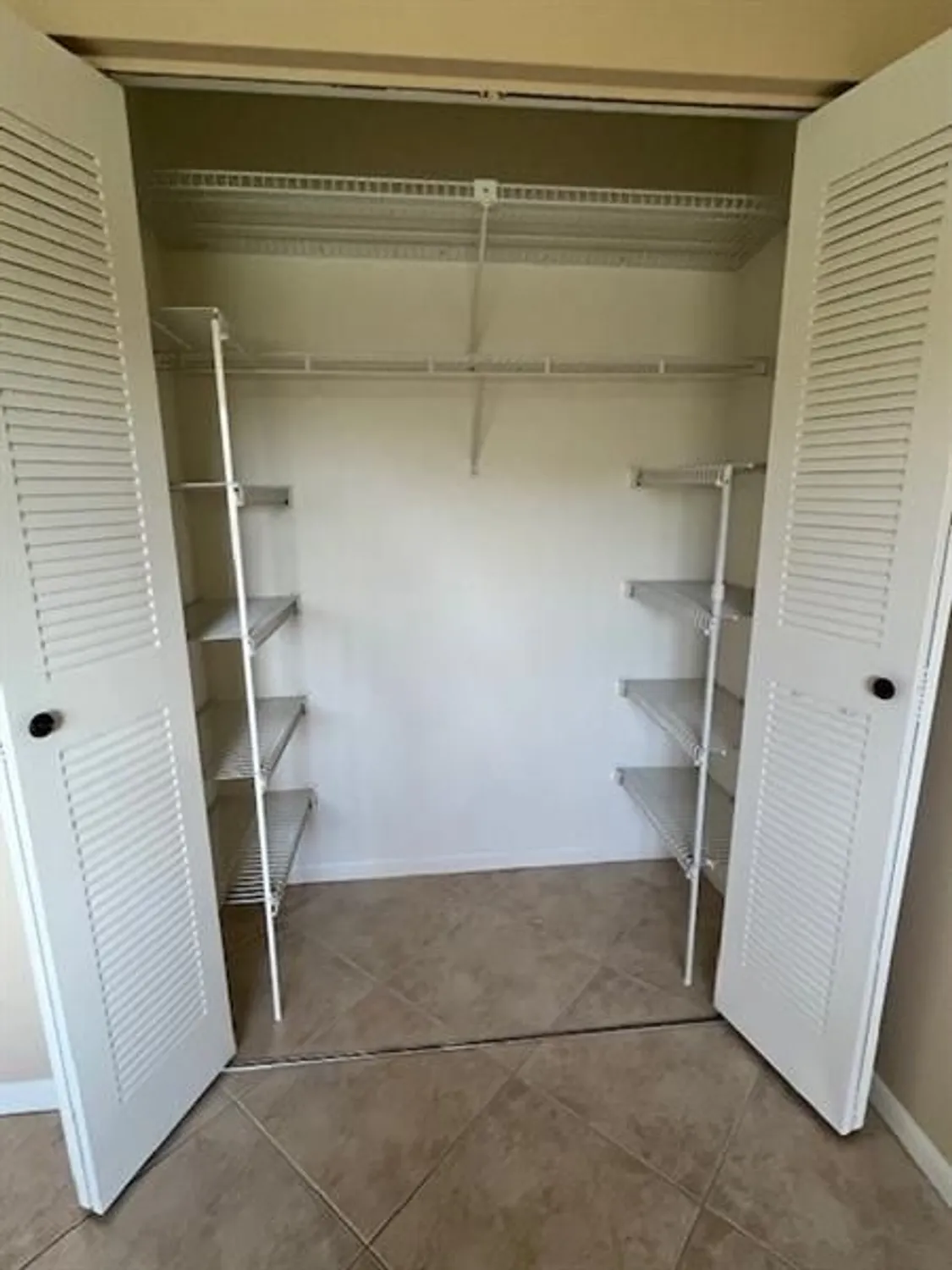 Property Slideshow image 32 of 71 | 7351 kinghurst dr 302, Delray Beach, FL, 33446