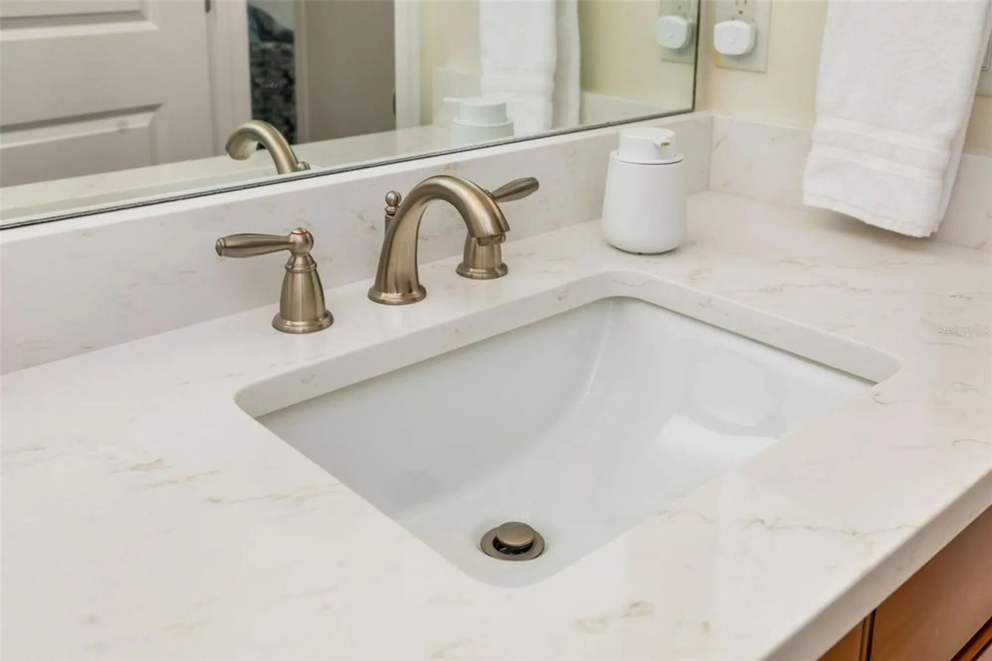 Property Slideshow image 26 of 55 | 5043 serata dr, Bradenton, FL, 34211