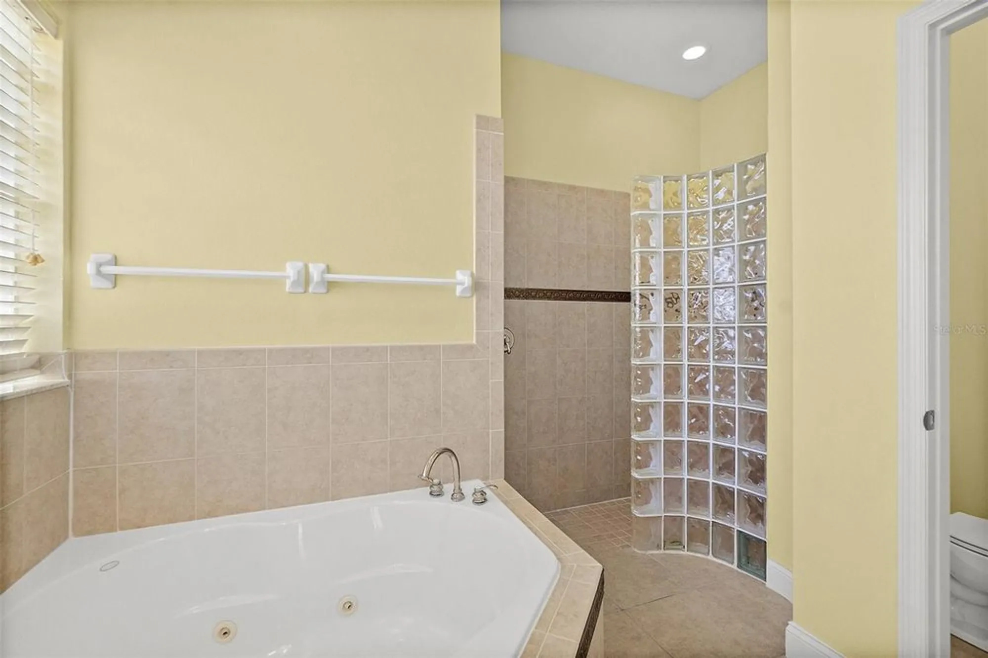 Property Slideshow image 60 of 71 | 79 southlake dr, Palm Coast, FL, 32137