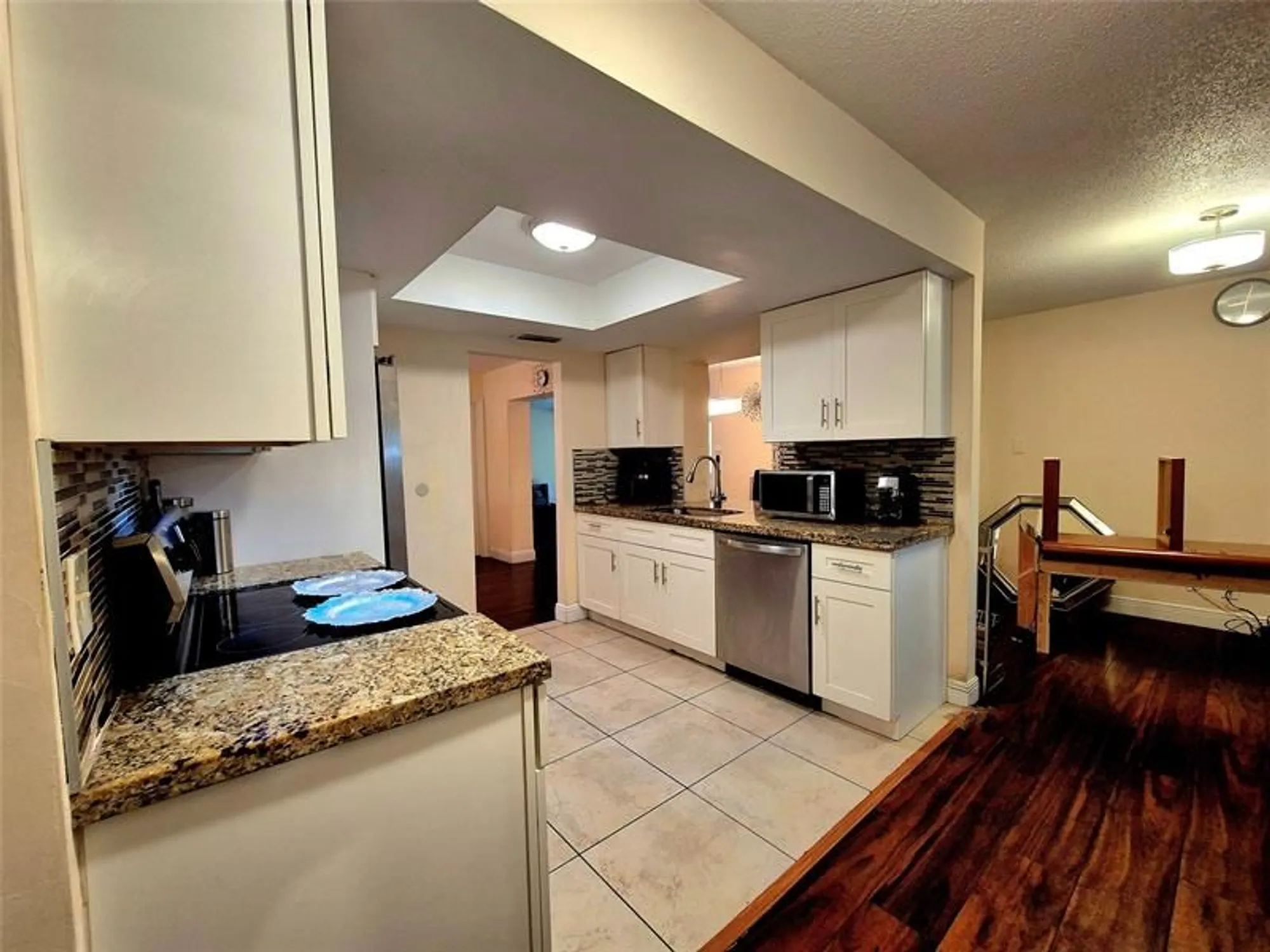 Property Slideshow image 12 of 40 | 1390 nw 70th ln, Margate, FL, 33063