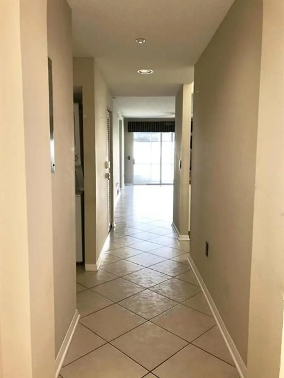 Property Slideshow image 13 of 45 | 7647 southampton ter 110, Tamarac, FL, 33321