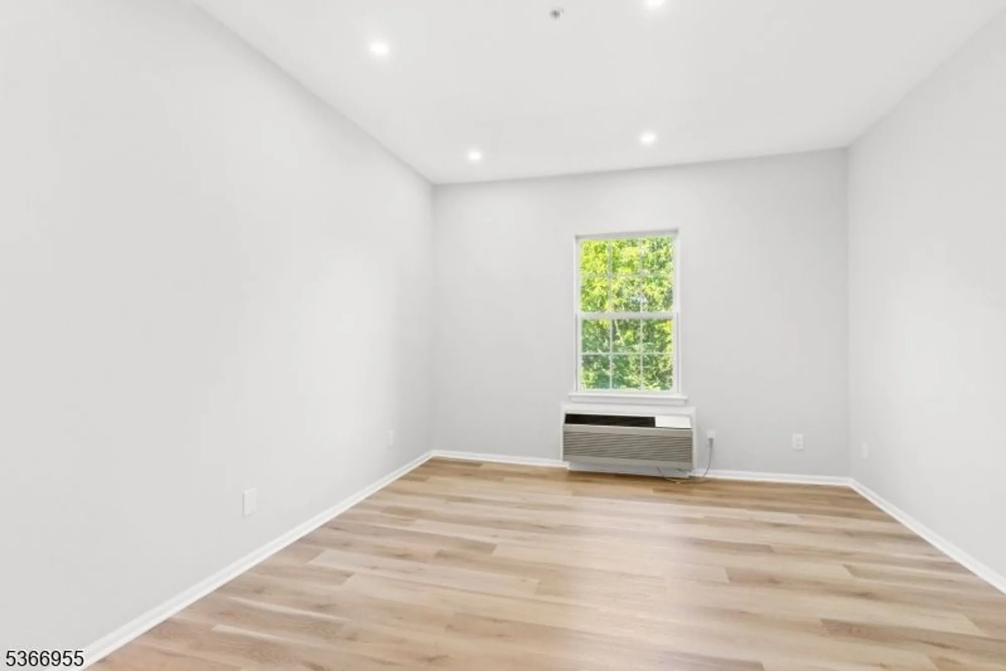 Property Slideshow image 6 of 12 | 1311 richmond rd # 311, West Milford, NJ, 07480