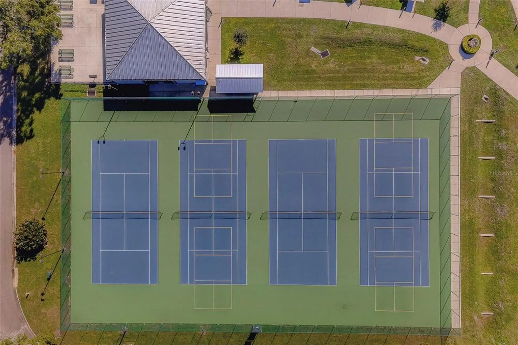 Property Slideshow image 47 of 55 | 2433 brazilia dr apt 5, Clearwater, FL, 33763