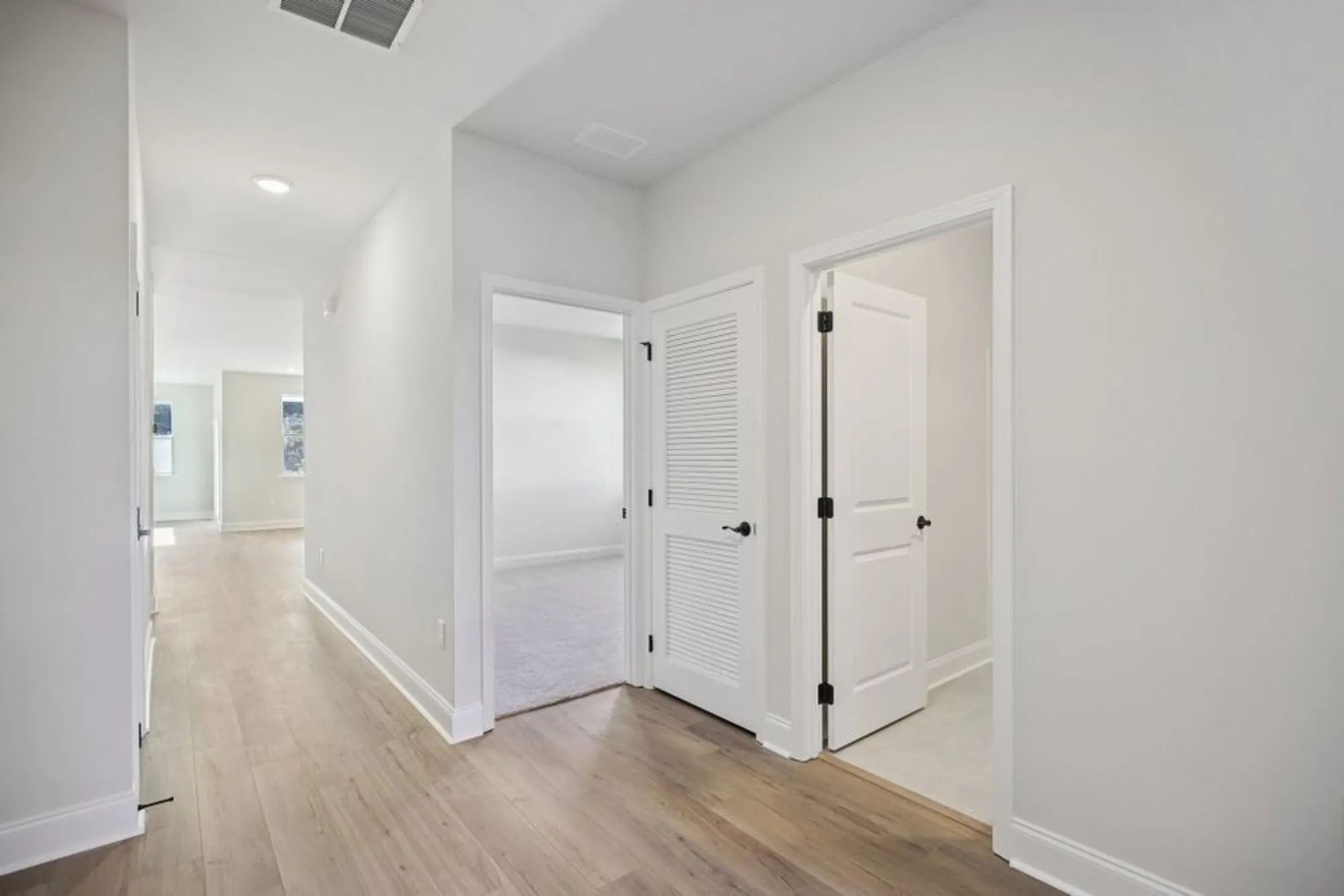 Property Slideshow image 22 of 54 | 328 stonehaus cir, Antioch, TN, 37013