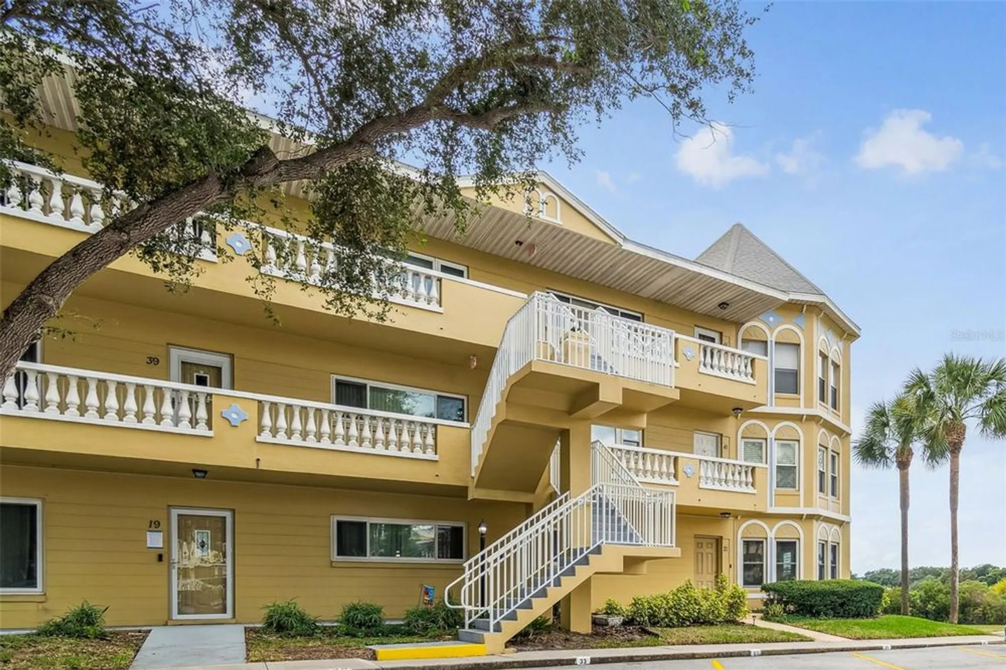 Property Slideshow image 3 of 100 | 2221 norwegian dr 41, Clearwater, FL, 33763