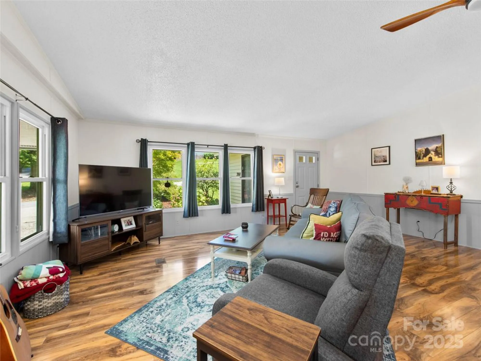 Property Slideshow image 13 of 27 | 200 cranbrook cir, Hendersonville, NC, 28792