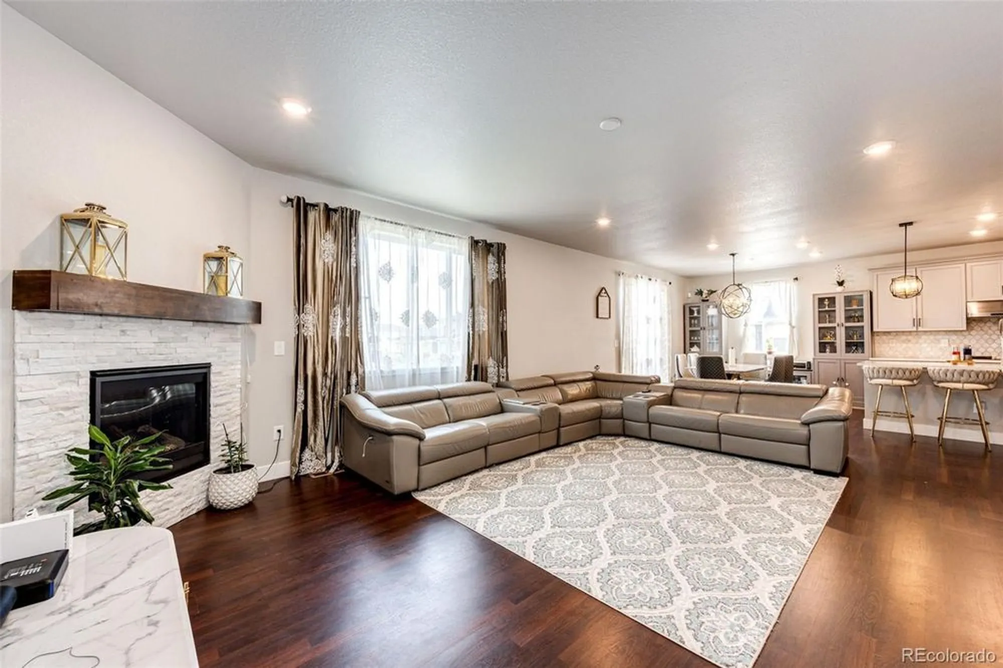 Property Slideshow image 19 of 44 | 3722 sandy vista trl, Castle Rock, CO, 80104