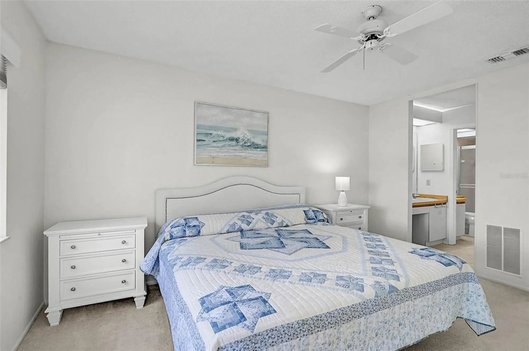 Property Slideshow image 13 of 31 | 5633 avista dr, Sarasota, FL, 34243
