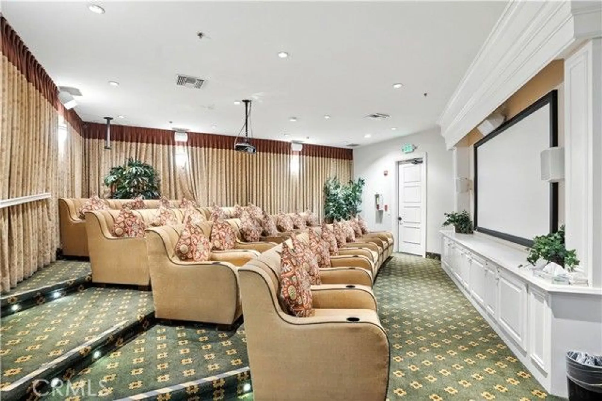 Property Slideshow image 43 of 54 | 270 cog hill ln, Hemet, CA, 92545